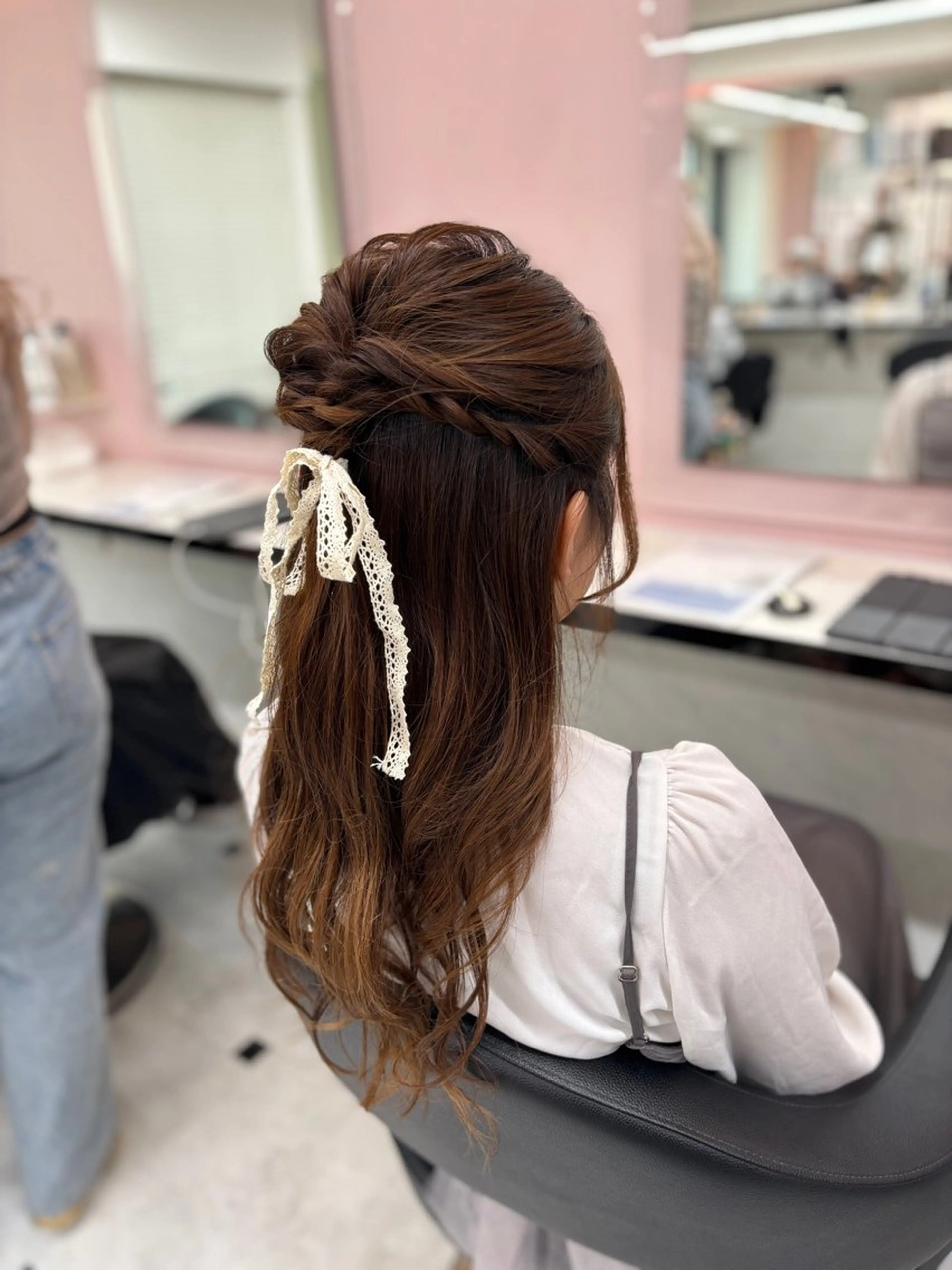 ロング ヘアアレンジ ハーフアップ ヘアセット 💙ハイトーン韓国風 色白ヘア💙manaのヘアスタイル
