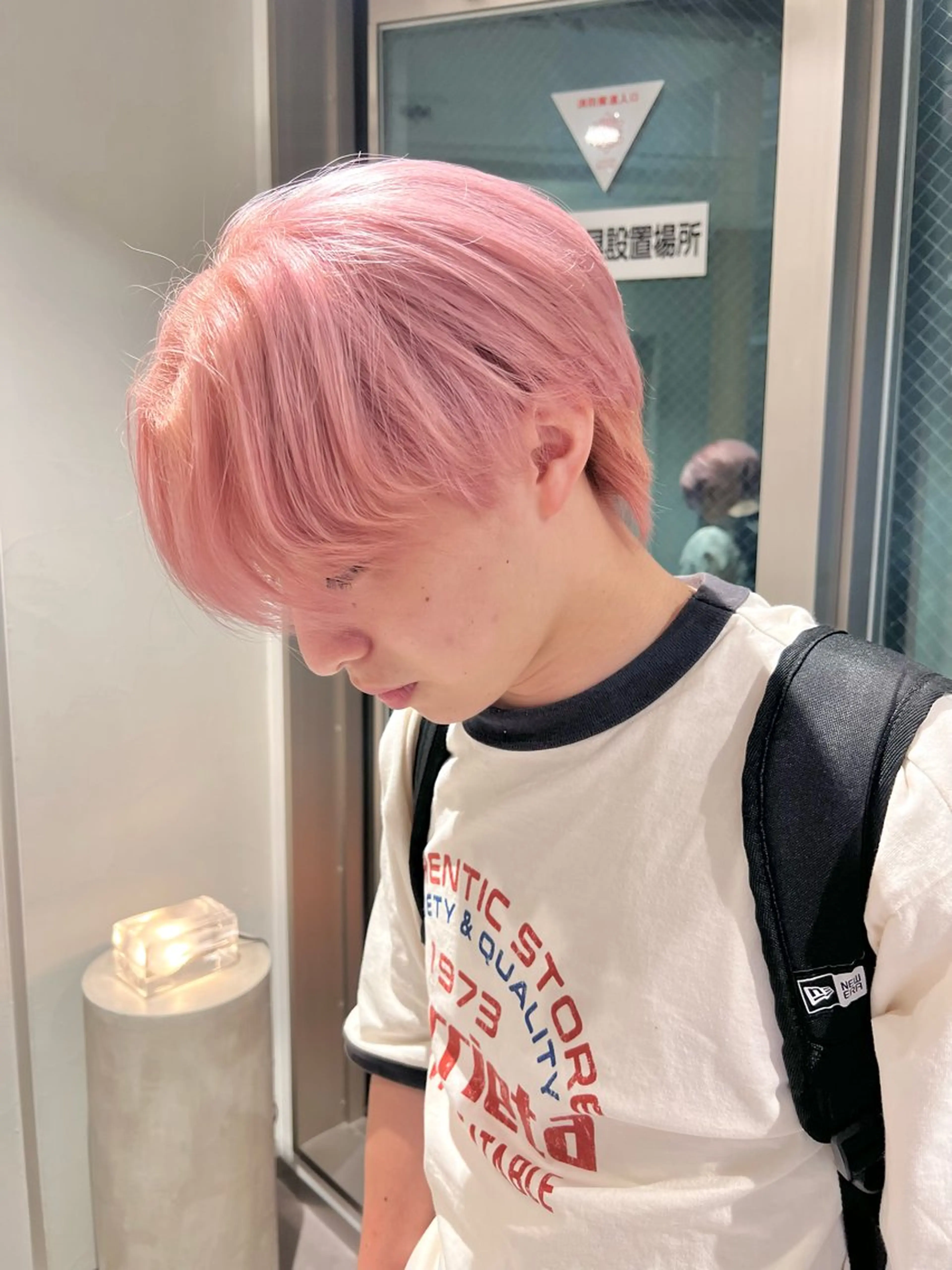 メンズ センターパート メンズハイトーン ヘアカラー 24時間受付🌈ブリ ーチ特化RYUTOのヘアスタイル