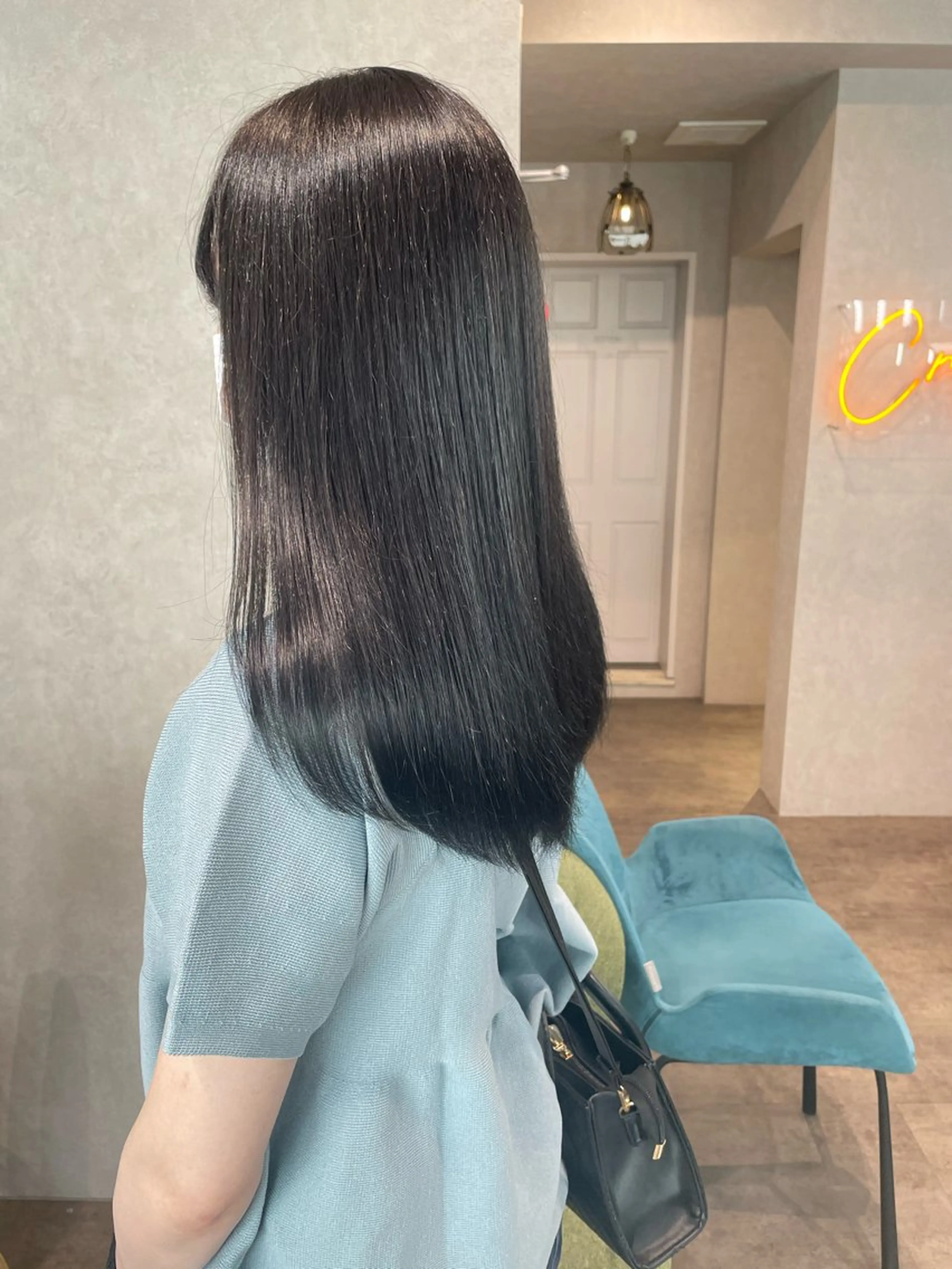 セミロング カラー 透明感カラー 髪質改善 トリートメント ヘアカラー トリートメント ナチュラル透明感🌱 小山美樹子のヘアスタイル