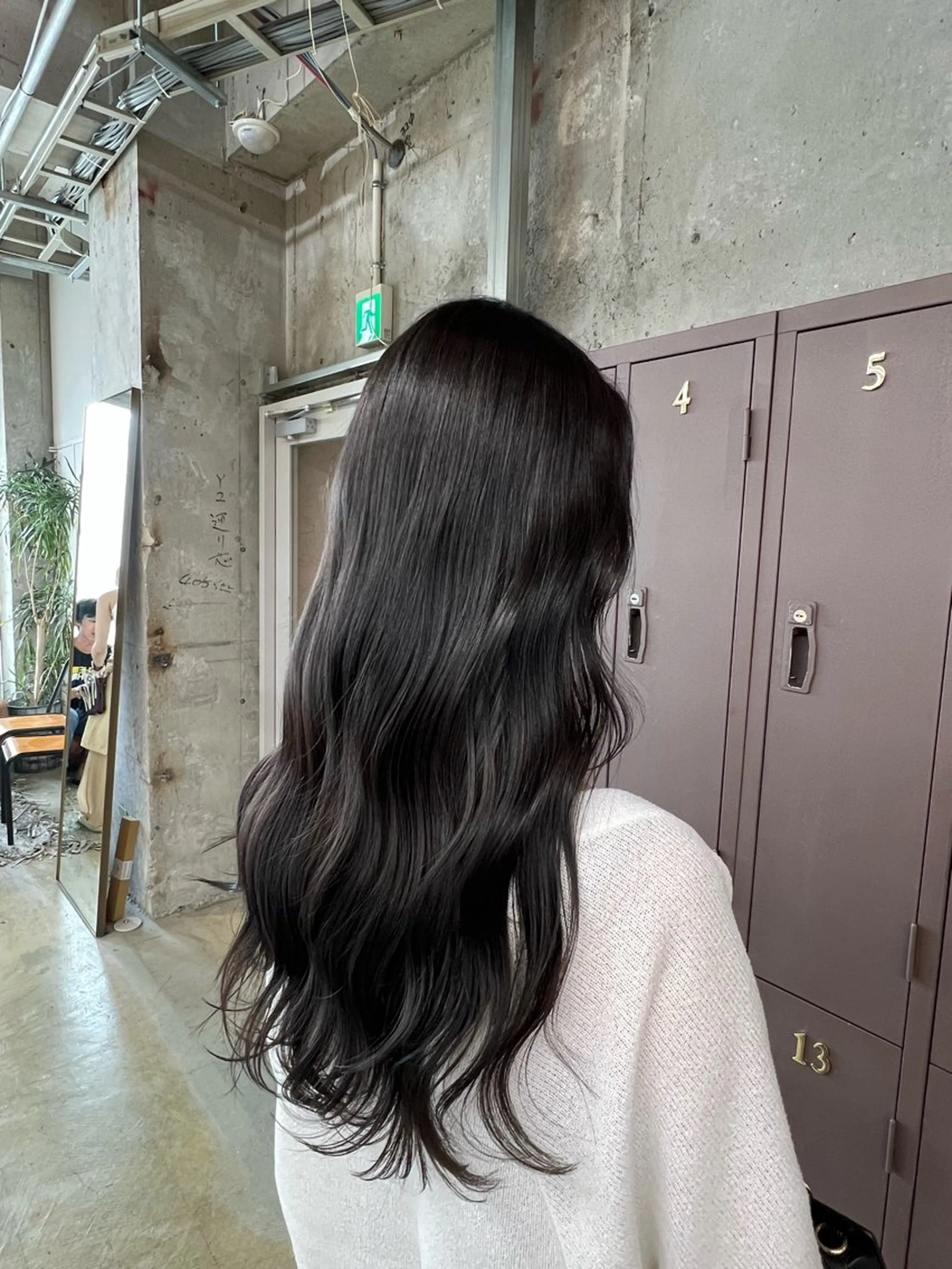 ロング カラー 透明感カラー グレージュ era所属・azumi/ボブ/暖 色/オリーブ/縮毛のヘアスタイル