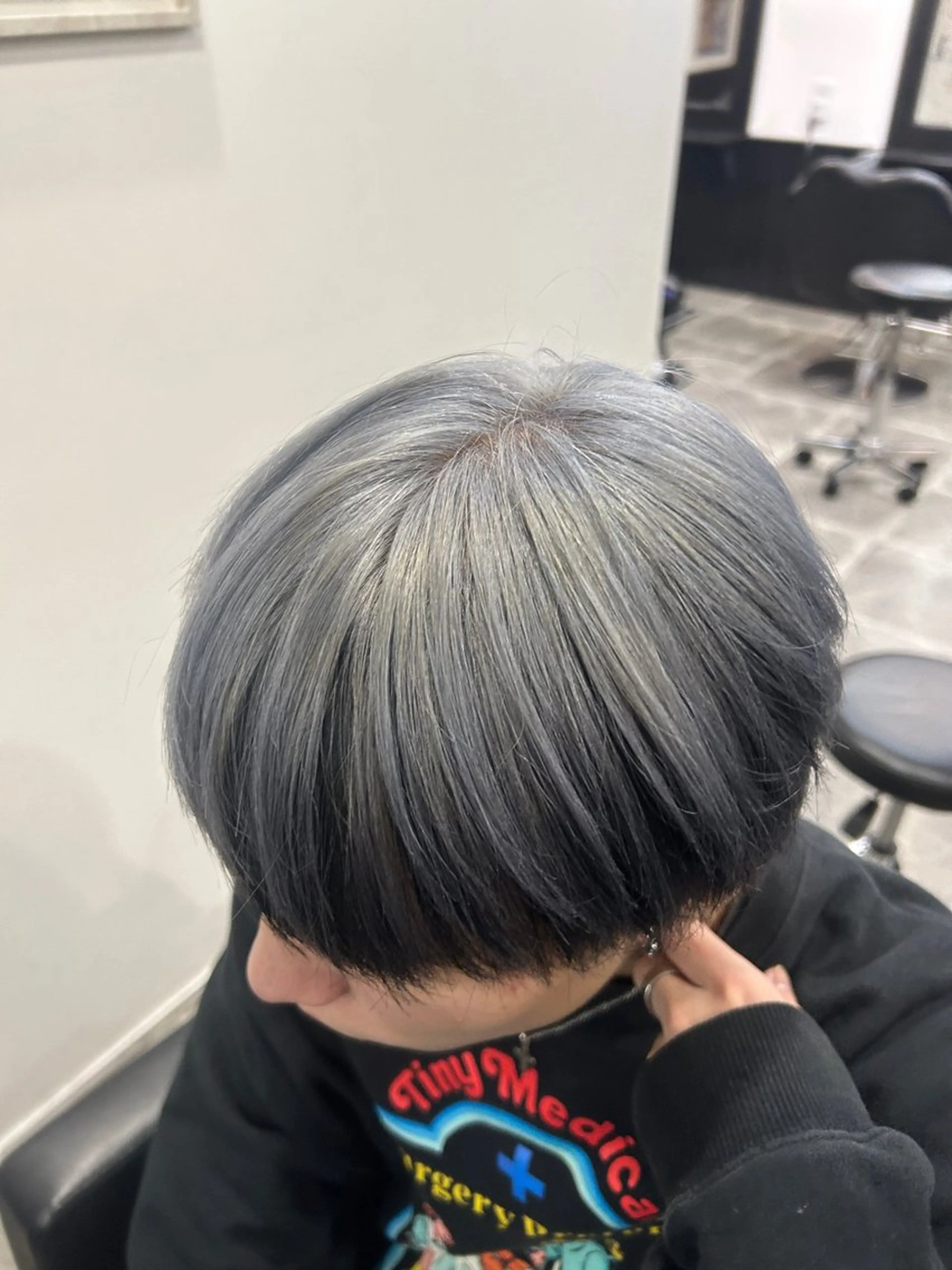 ショート カラー ブリーチ カット ヘアカラー トリートメント 永田 雄真のヘアスタイル