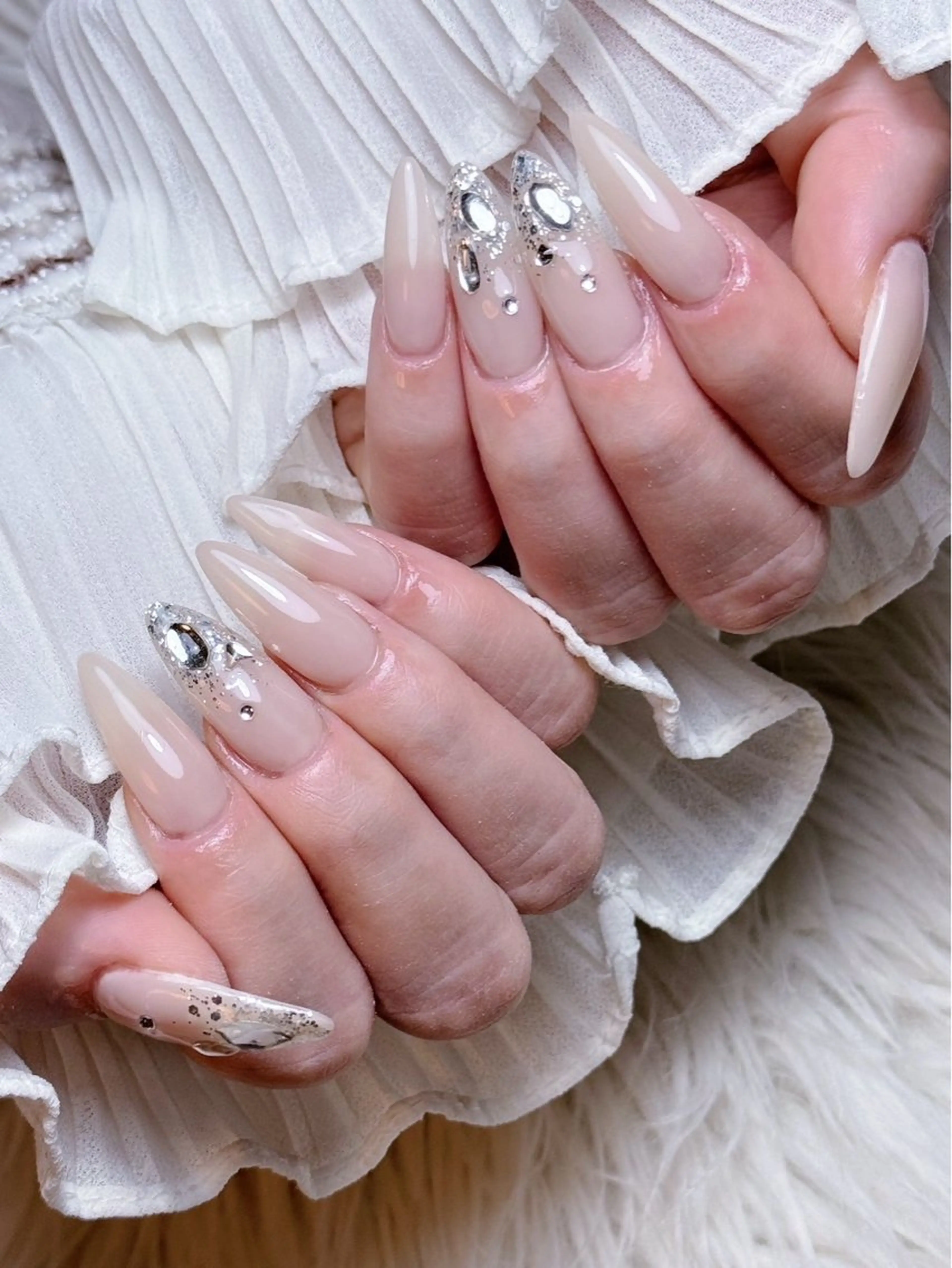ネイル ハンドネイル ☁️Yun nail KiKi☁️のネイルデザイン