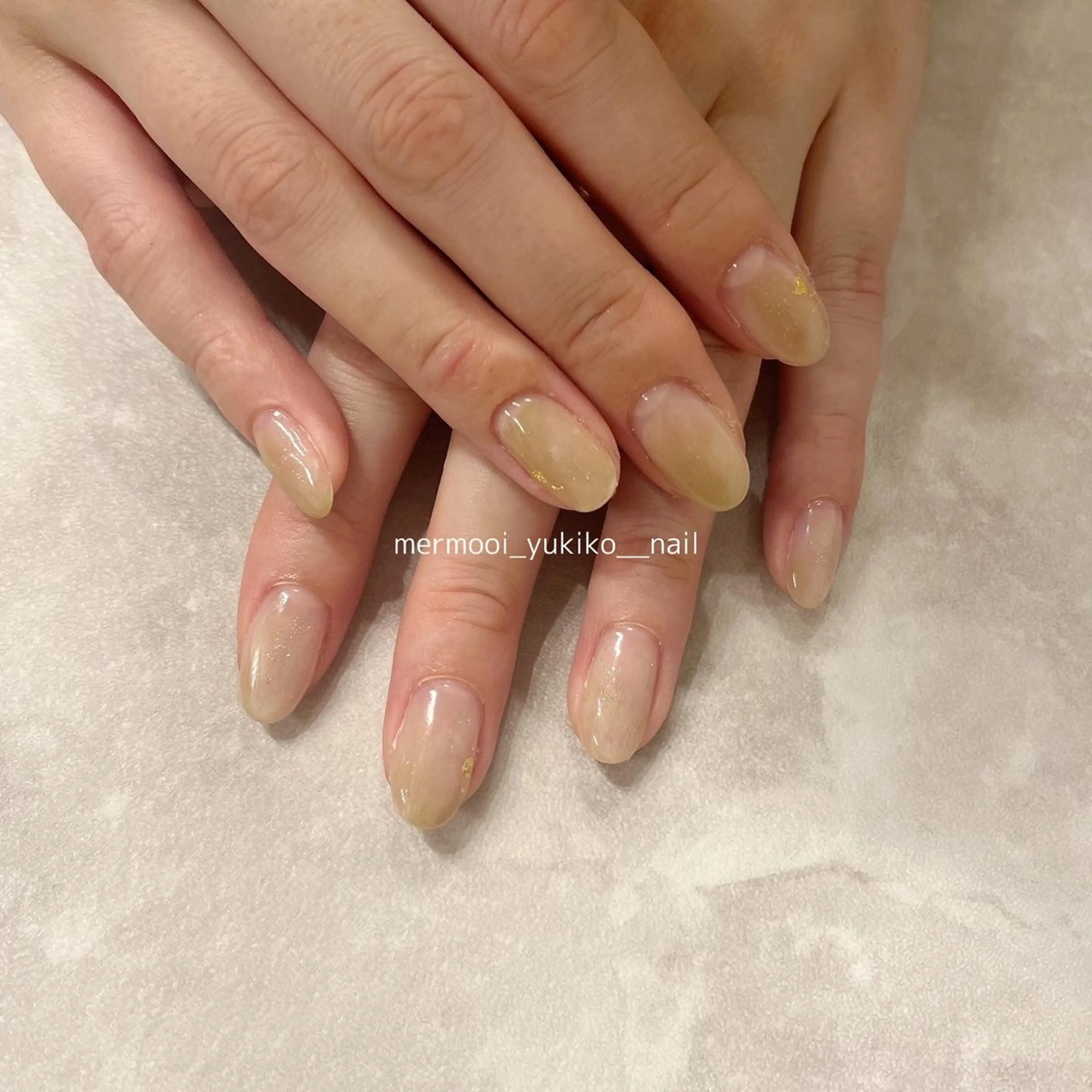 ネイル ジェルネイル ラメ(グリッター) 大理石ネイル(マーブル) ニュアンスネイル オフィスネイル ハンドネイル melu所属・melu yukikoのネイルデザイン