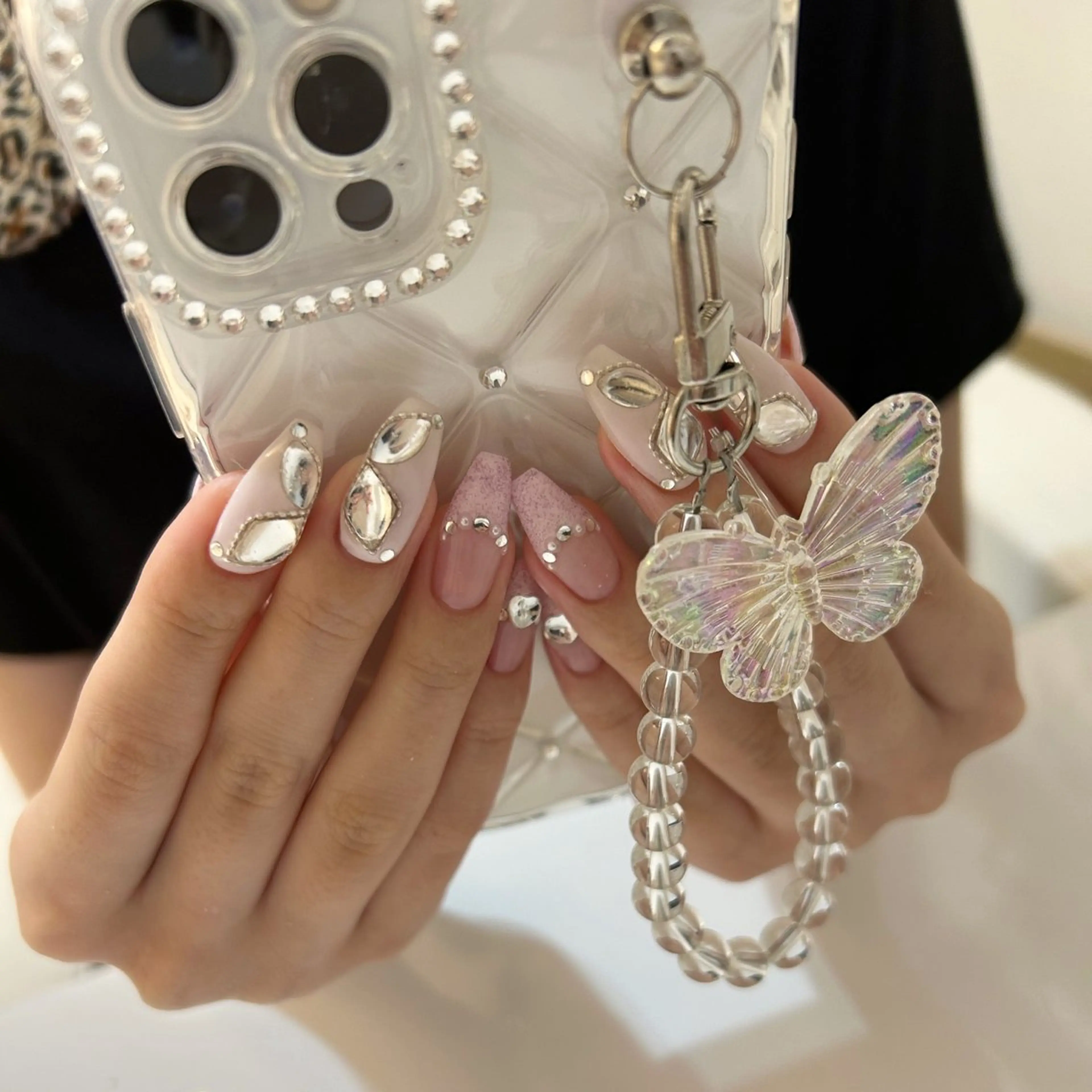 ネイル ハンドネイル ViViA momokaのネイルデザイン