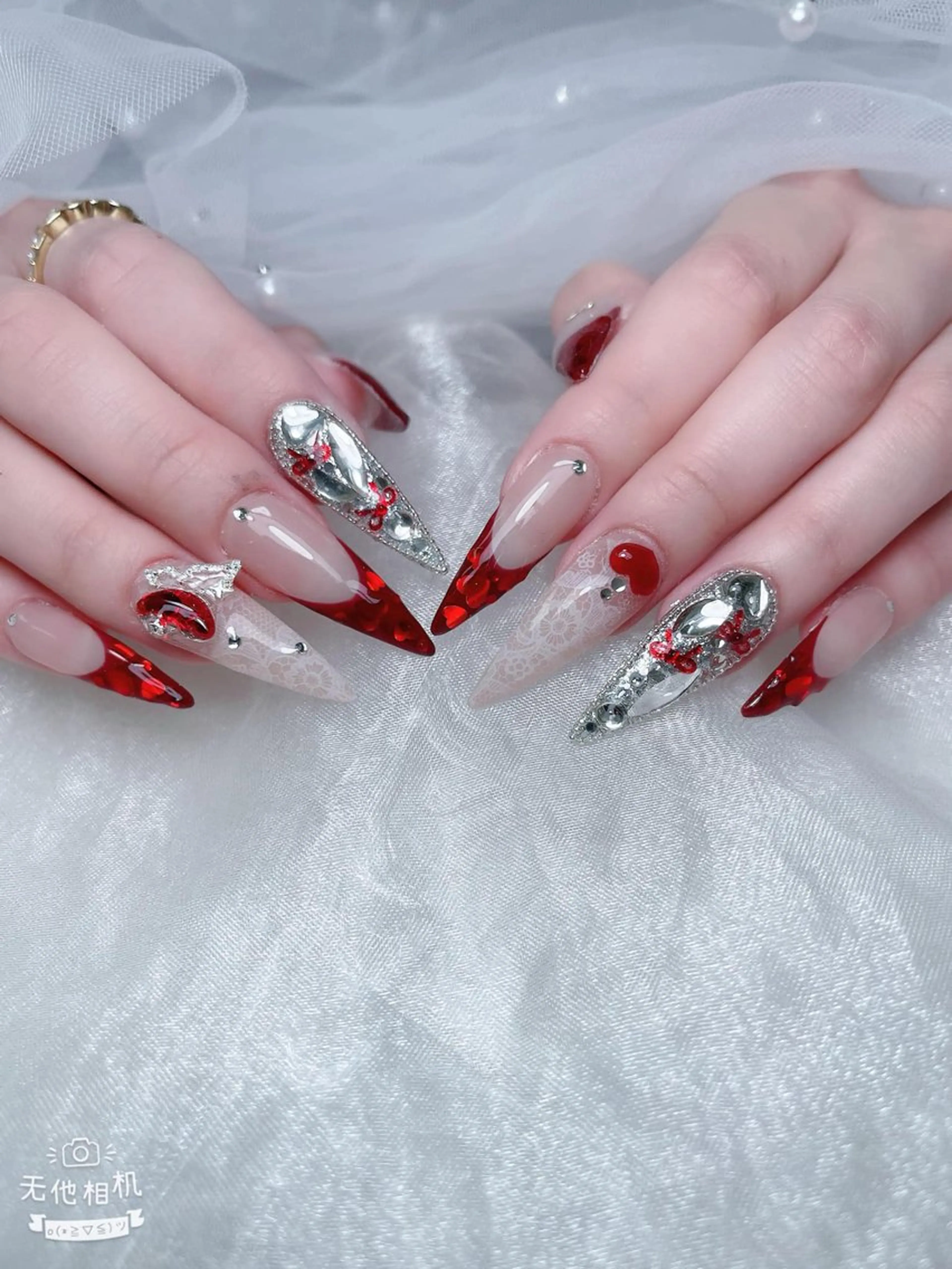 ネイル オーロラネイル クリアネイル フラッシュネイル ジェルネイル グラデーション ハンドネイル Amee Nailsalon所属・Amee Nailsalonのネイルデザイン