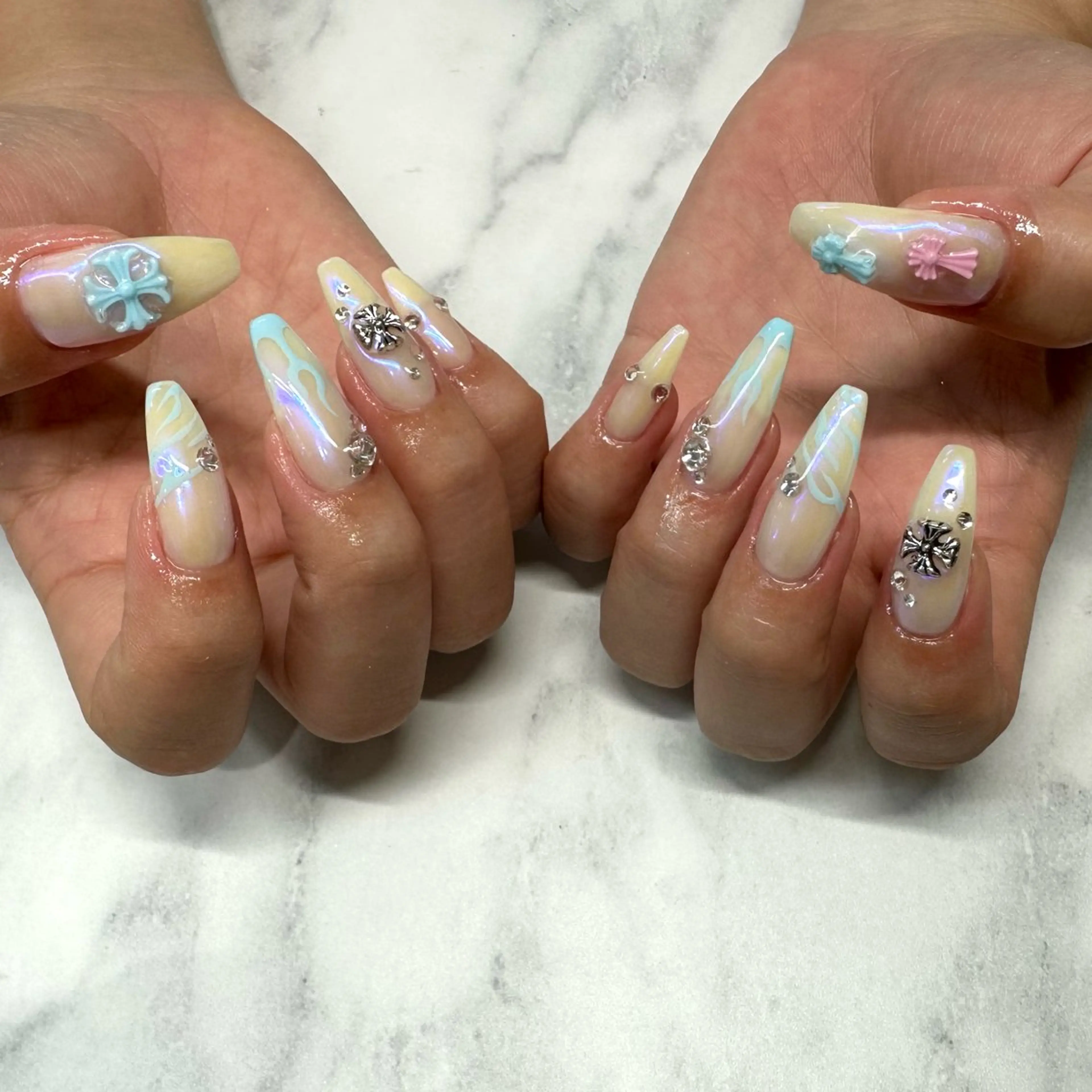ネイル ハンドネイル Bianca浦和🎀 渋谷のネイルデザイン