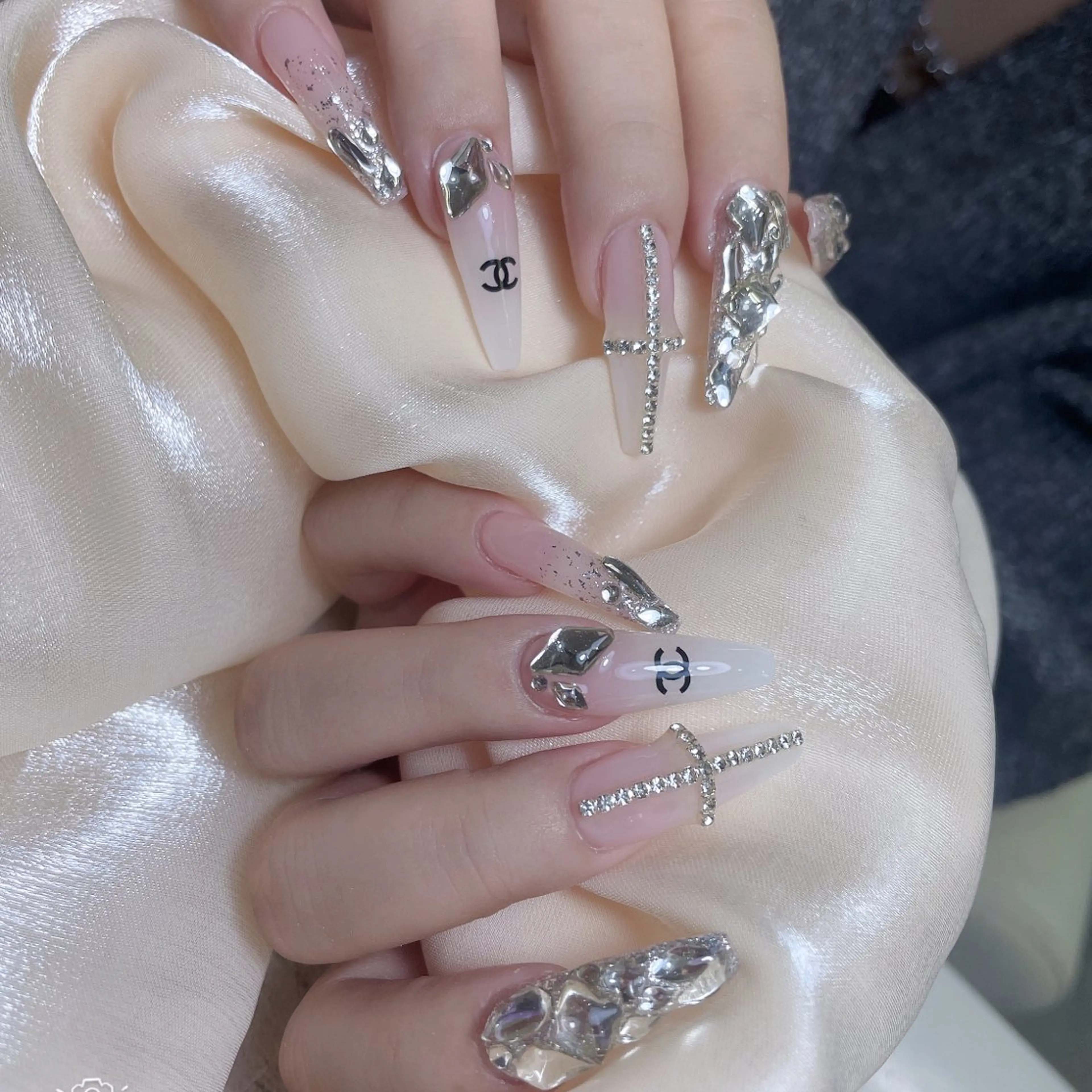 ネイル ハート 韓国ネイル 夏ネイル ワンホンネイル ハンドネイル Melody Nail所属・Melody 3D/スカルプ専門店のネイルデザイン