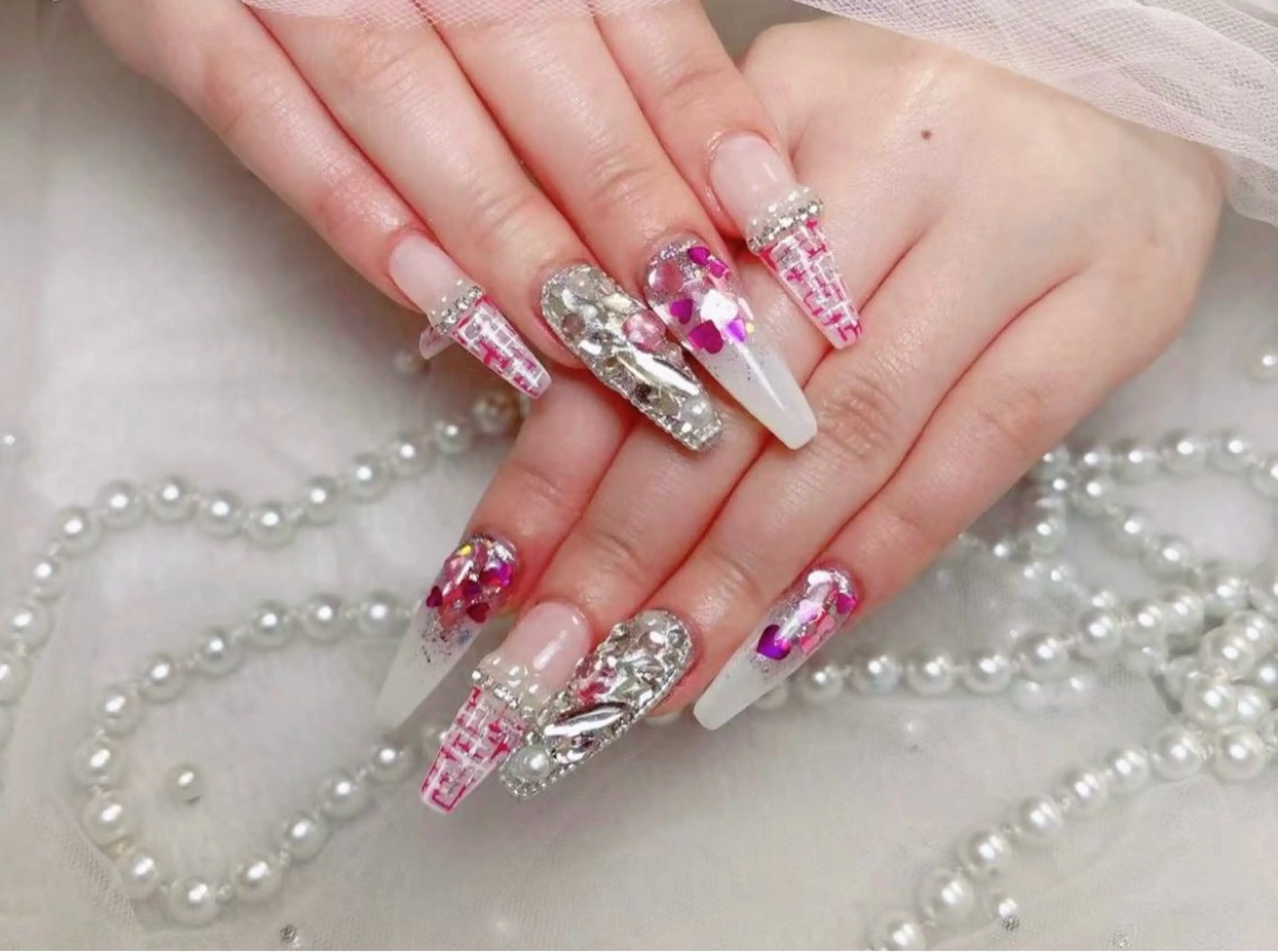 ネイル チョウ チョウのネイルデザイン