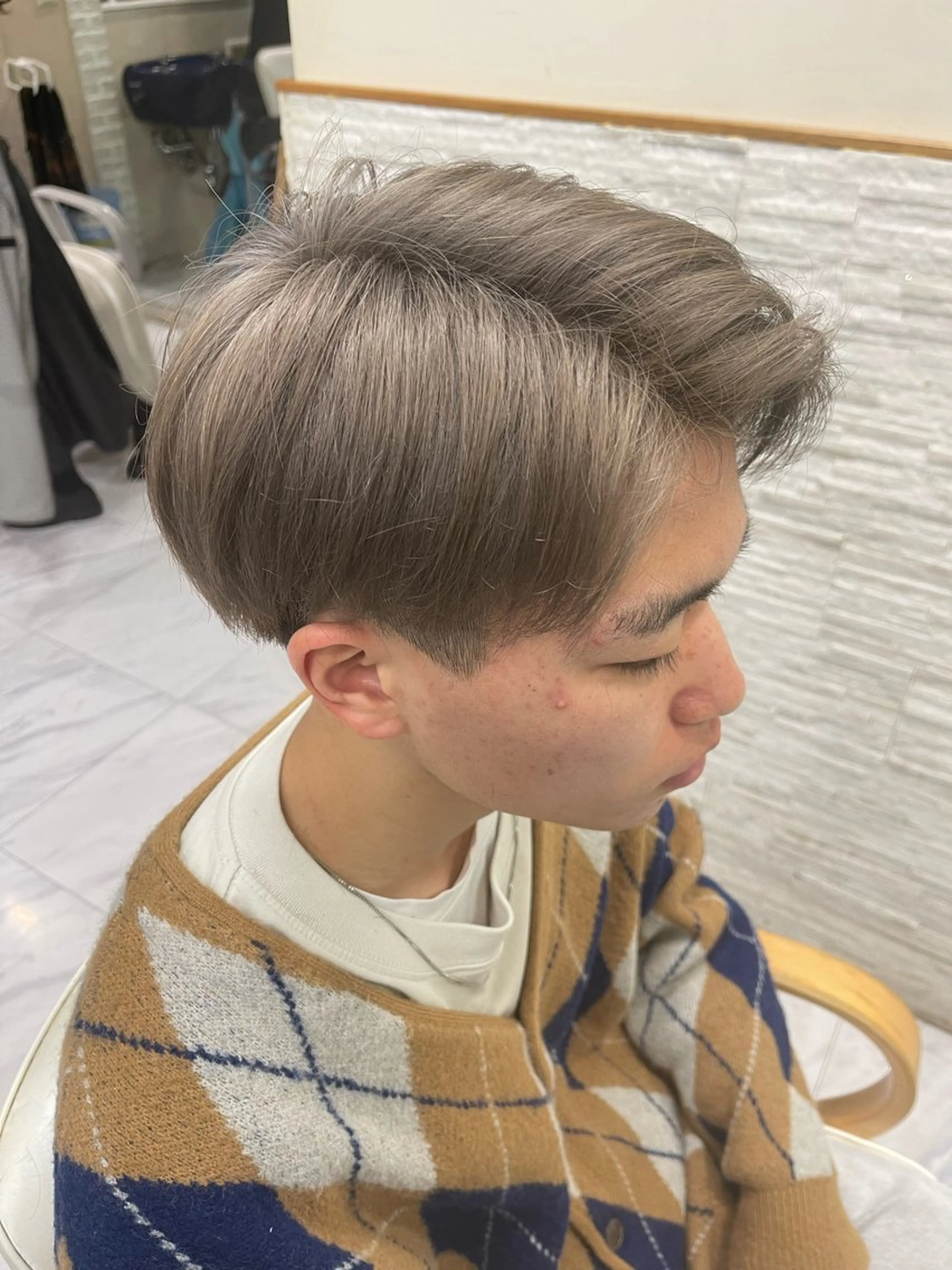 ショート カラー メンズ メンズブリーチ 学生（メンズ向け） ブリーチ ケアブリーチ グレージュ ヘアカラー トリートメント 🌻メンズカット 落合諒🌻のヘアスタイル