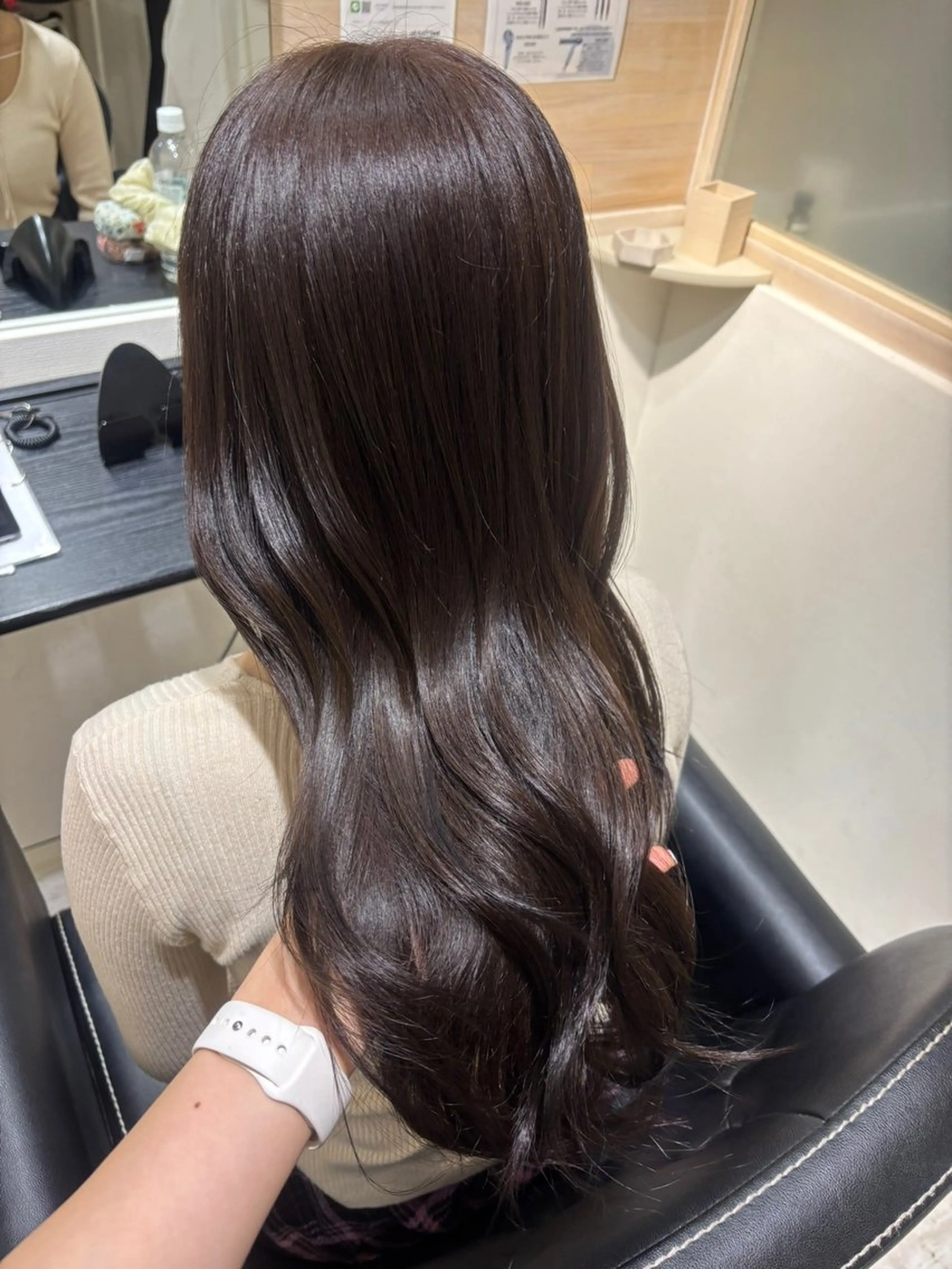 セミロング カラー ブラウンカラー チョコレートブラウン ヘアカラー 藤林 かづき🪽のヘアスタイル