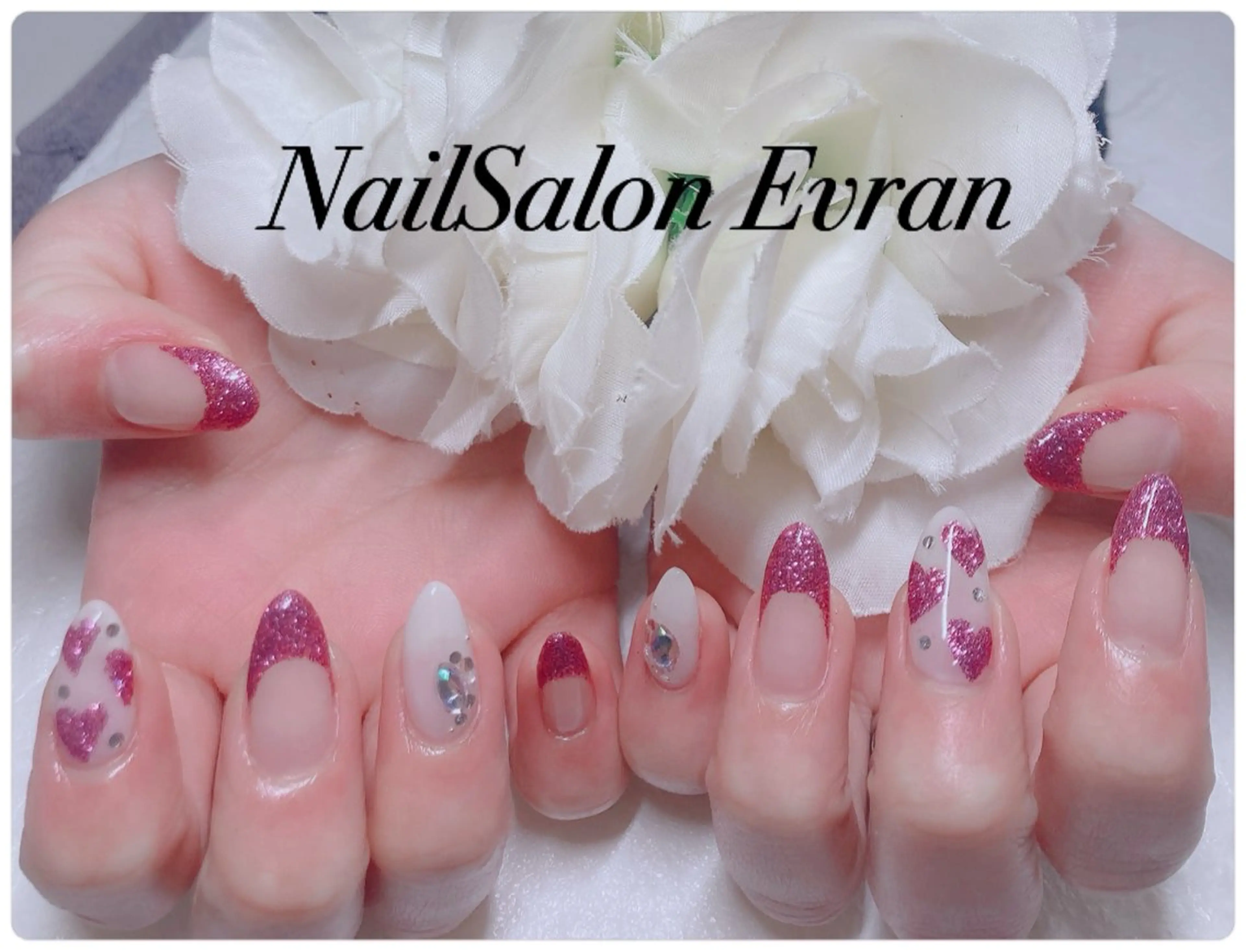 ネイル アートネイル フレンチネイル マグネットネイル 持ち込み ニュアンスネイル ハンドネイル Nail salon Evranのネイルデザイン