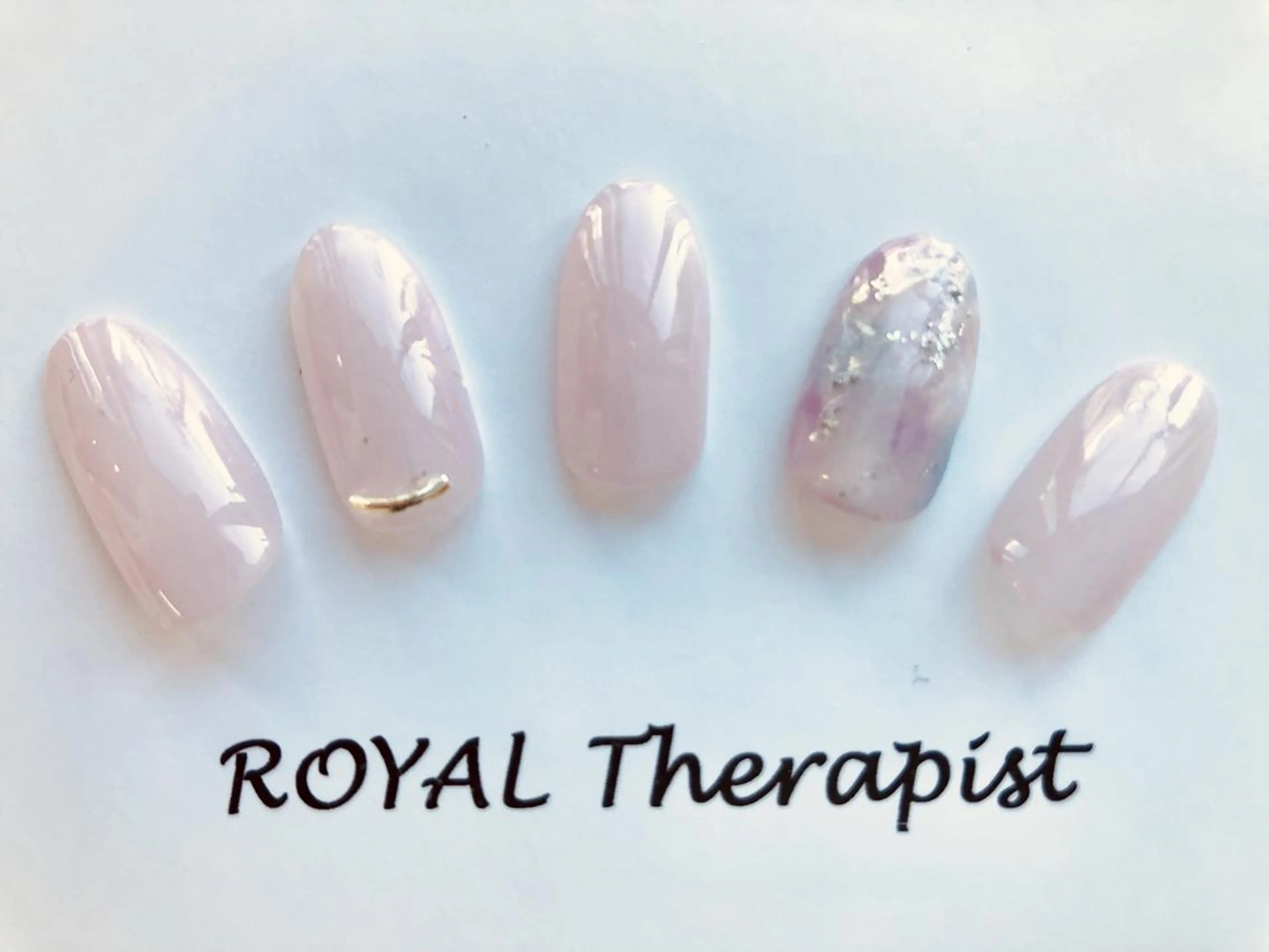 ネイル 【尾下】 ロイヤル•セラピストのネイルデザイン