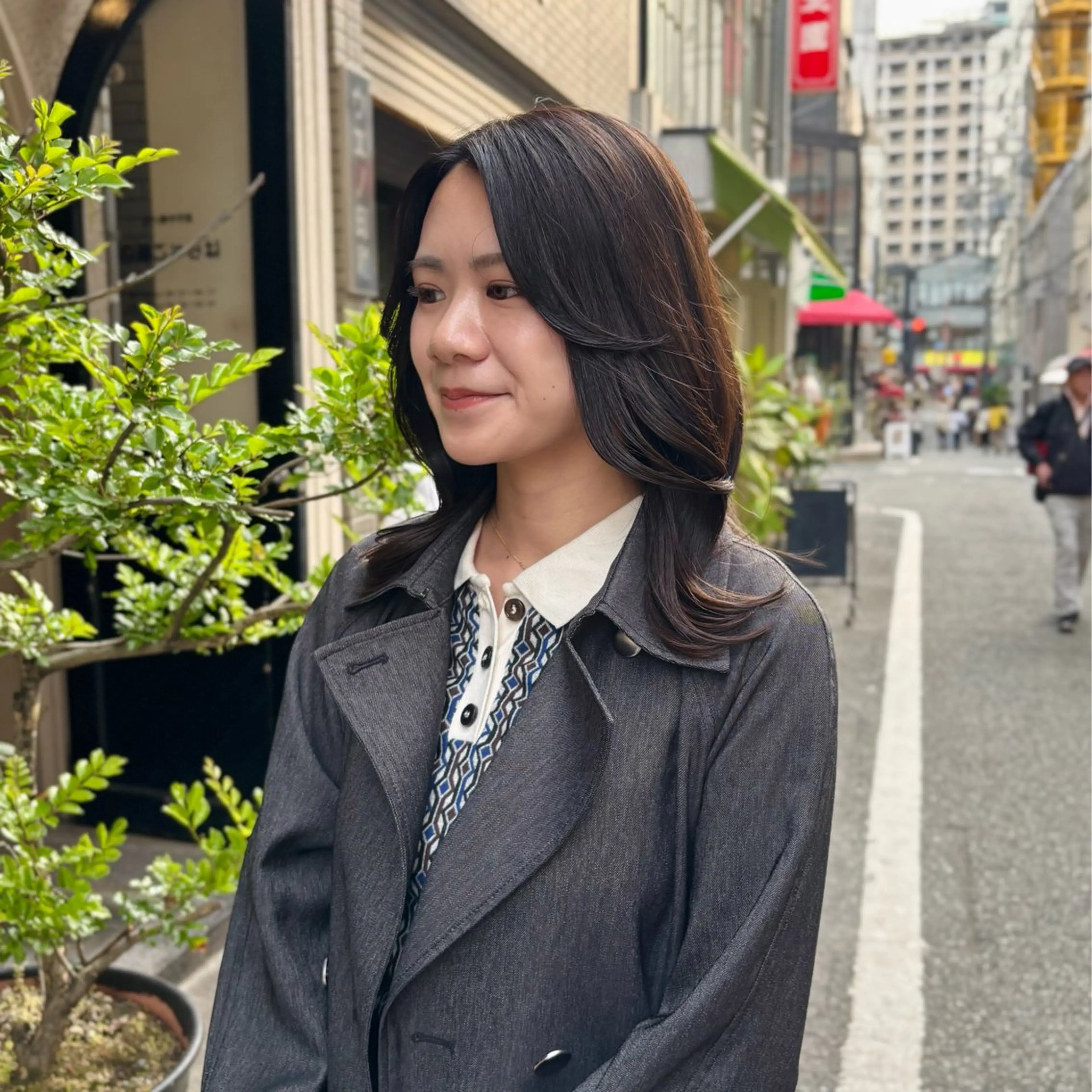 セミロング カラー ブラウンカラー ナチュラルブラウン くびれヘア 顔周りカット ヘアカラー トリートメント 芦刈咲来/髪質改善/ 赤み消し/顔周りのヘアスタイル