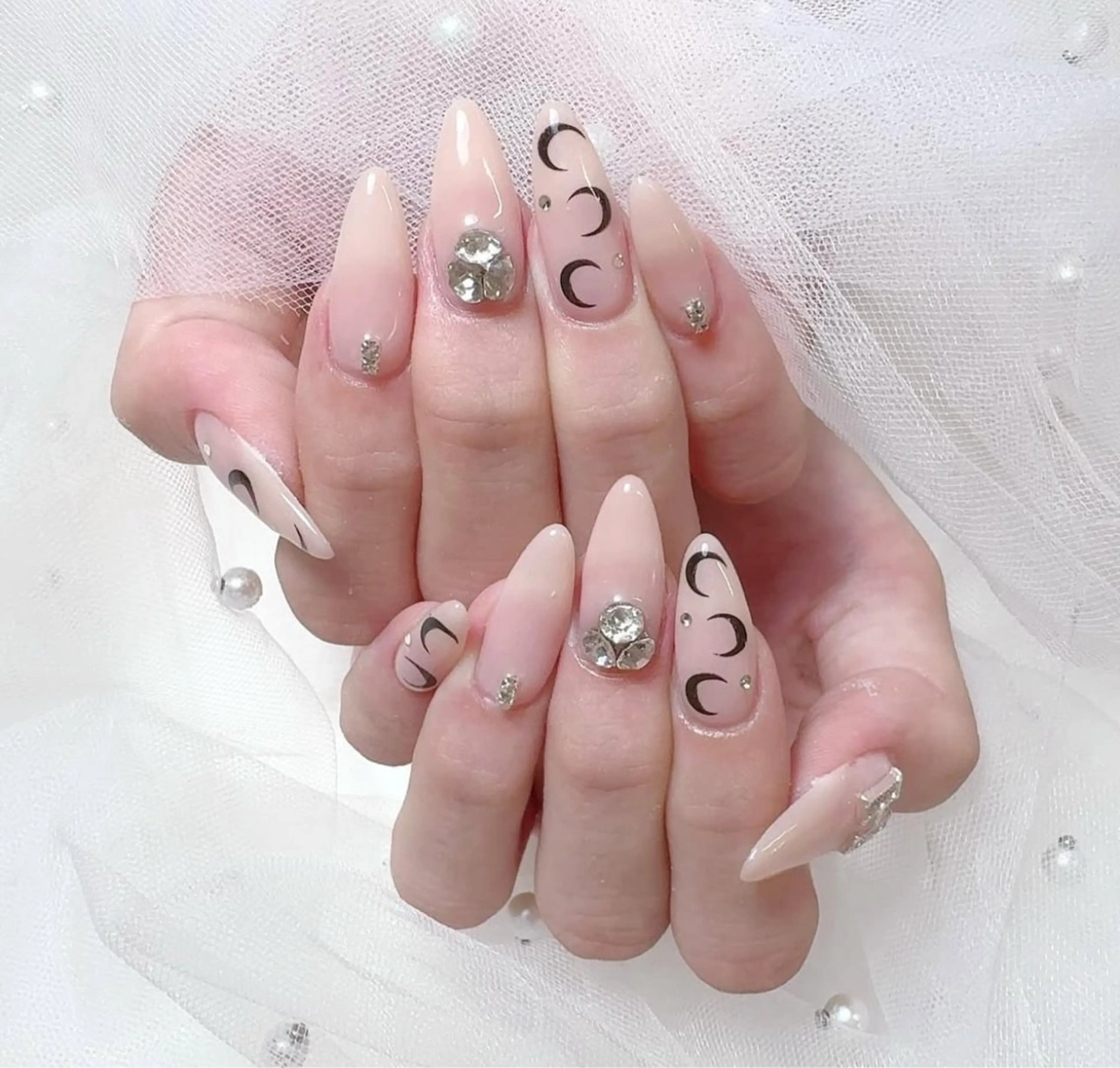 ネイル アニマル柄 オーロラネイル チークネイル フラッシュネイル ジェルネイル ハンドネイル Lina所属・Lina Nail Salonのネイルデザイン