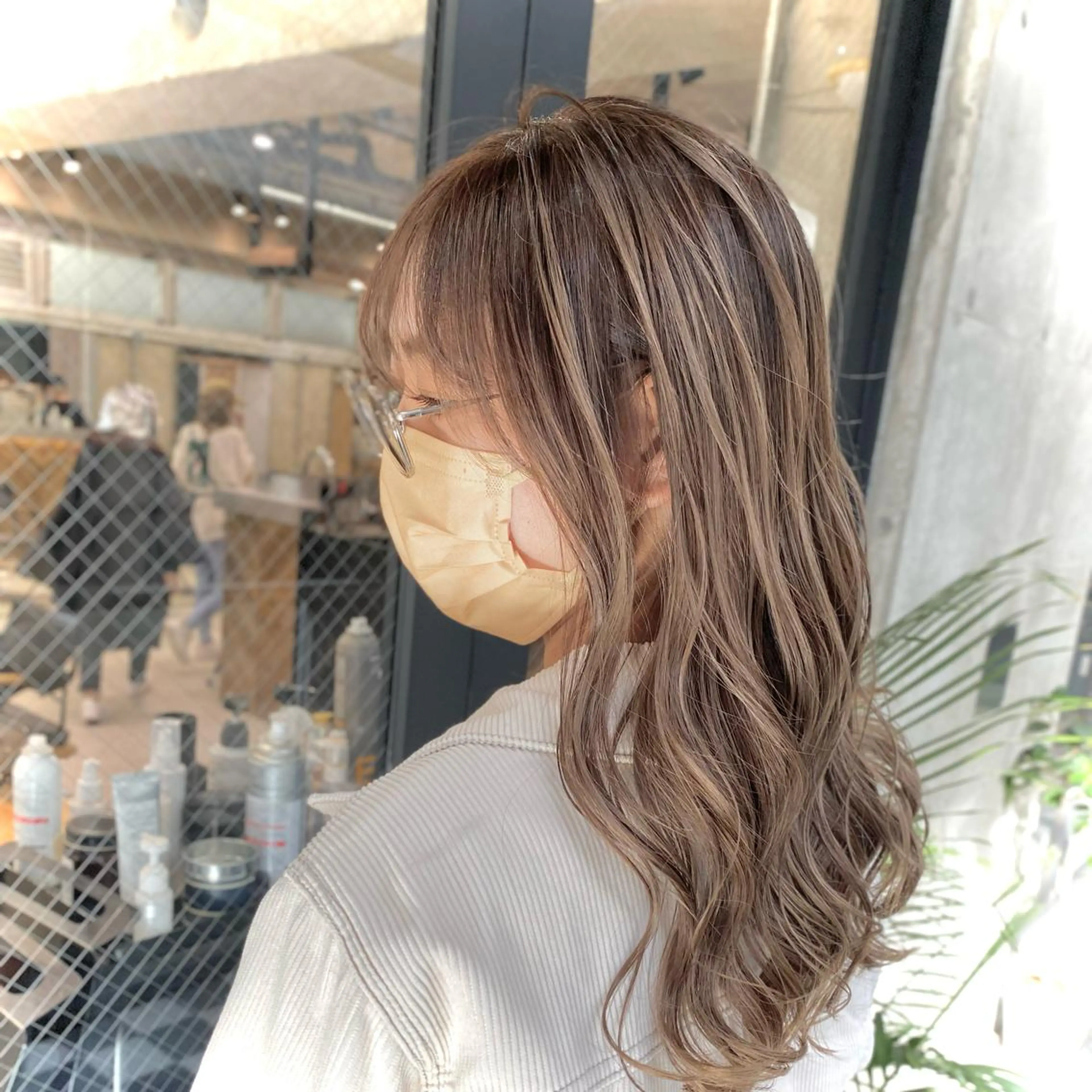 ロング カラー バレイヤージュ デザインカラー ハイライトカラー ハイライト レイヤーカット ヘアカラー トリートメント 🌈透明感カラー ✨松田龍也🌈のヘアスタイル