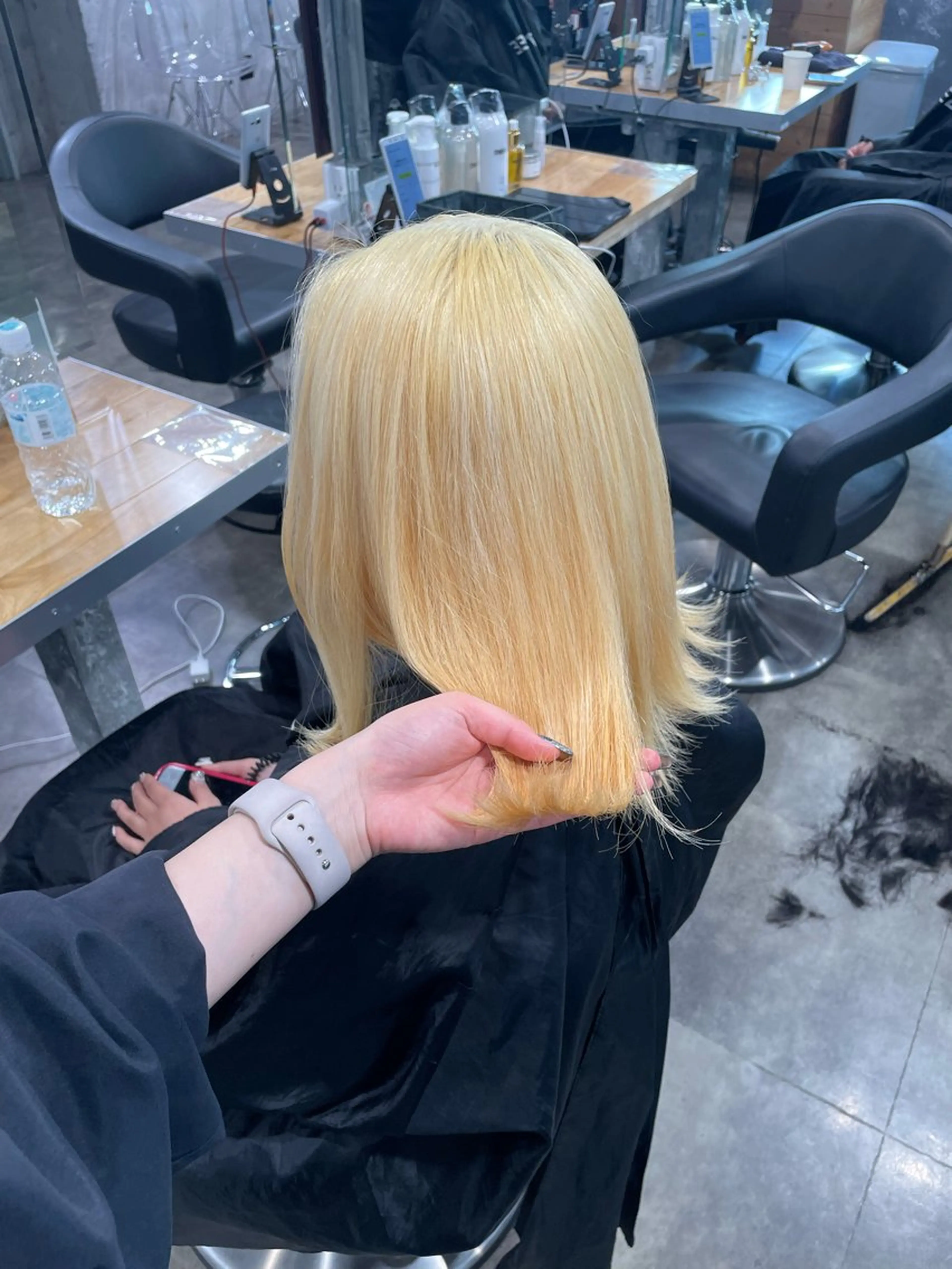 ミディアム カラー ハイトーンブロンド 横浜💞ミオのヘアスタイル