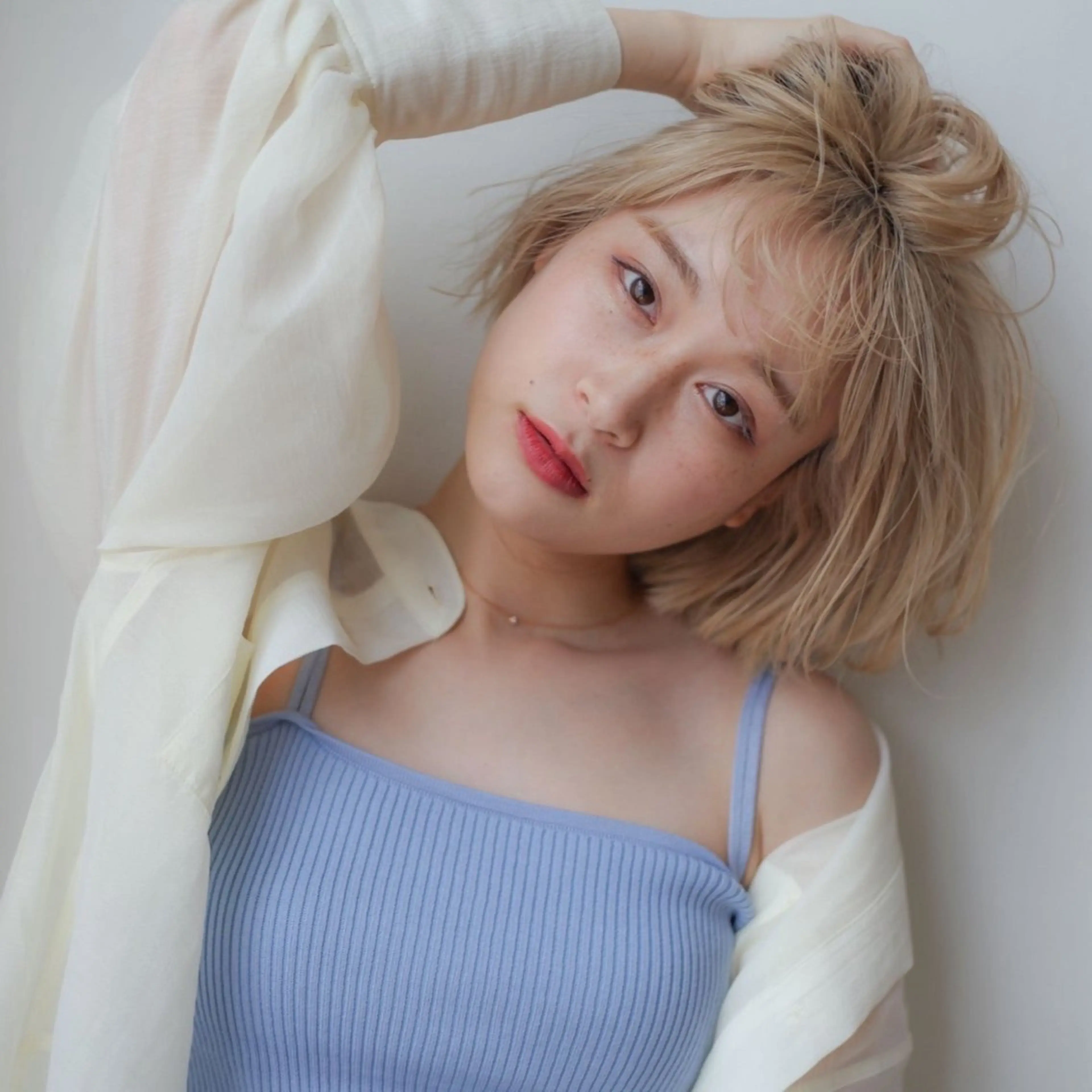 ショート カラー パーマ ヘアアレンジ ハイトーンカラー ボブ カット ヘアカラー トリートメント VIVIE【ヴィヴィ】所属・髪質改善/韓国風 レイヤー/田村祐樹のヘアスタイル