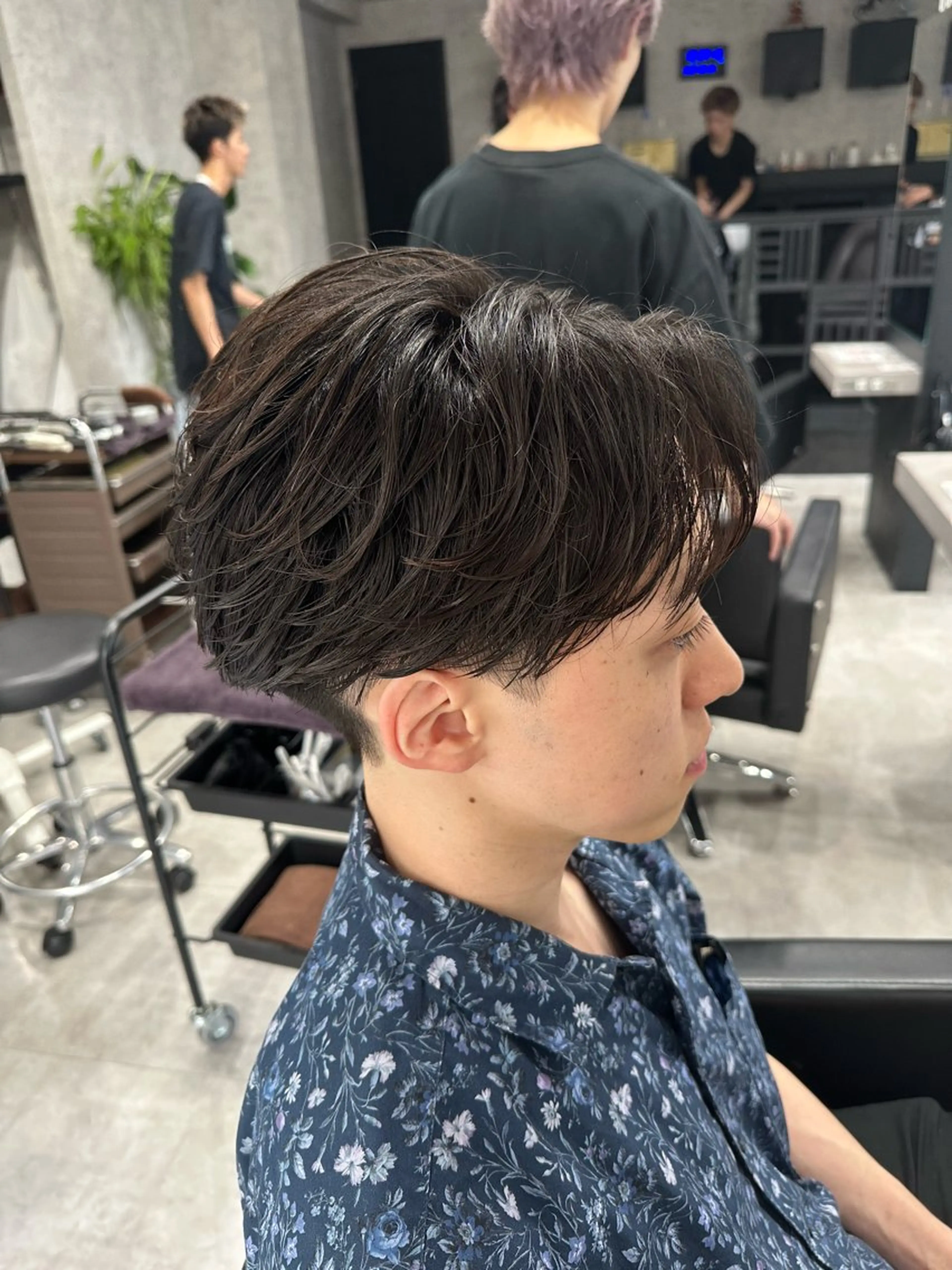 ショート パーマ メンズ フェザーパーマ メンズパーマ カット パーマ 「パーマ指名No1 🥇」小日向悠のヘアスタイル