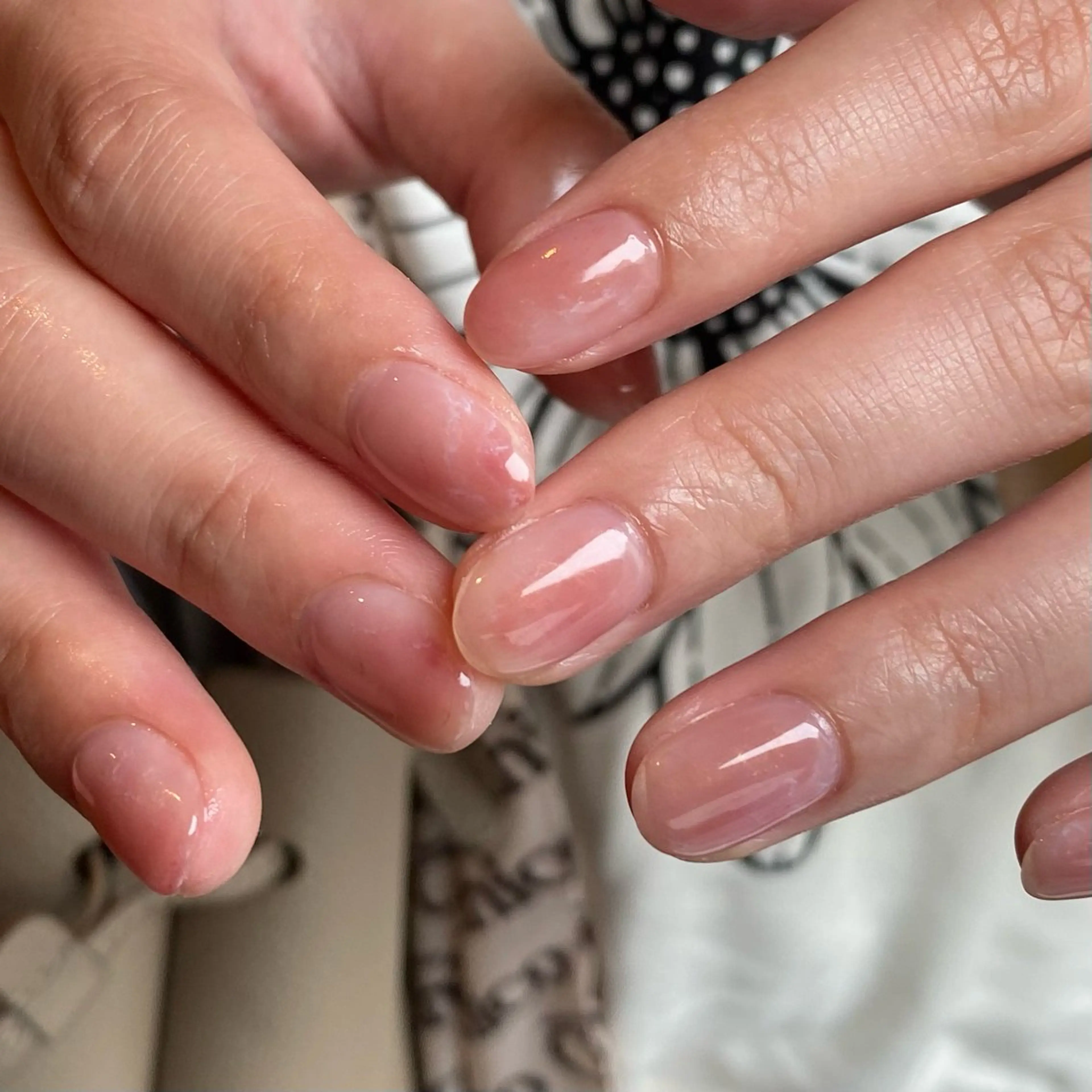 ネイル ニュアンスネイル scre as Etelのネイルデザイン