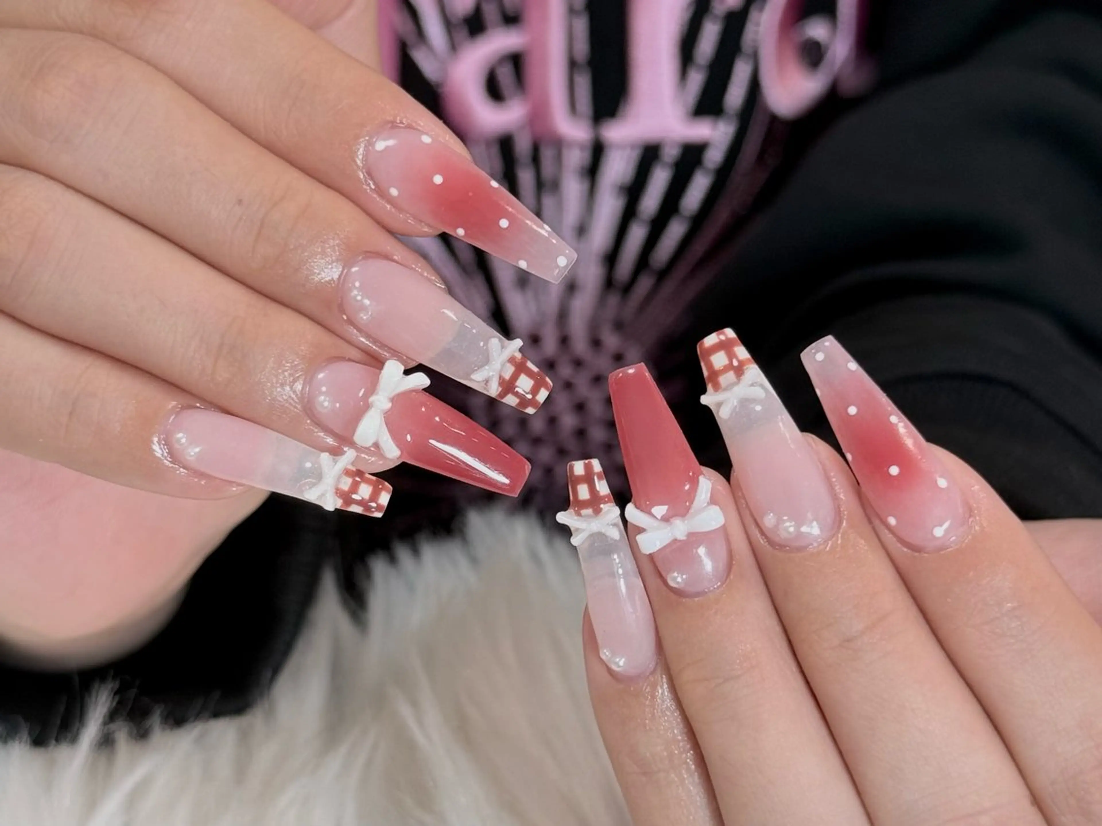 ネイル ボルドー ブラウン チークネイル ドット フットネイル ハンドネイル Julli nail所属・Julli ジュリのネイルデザイン