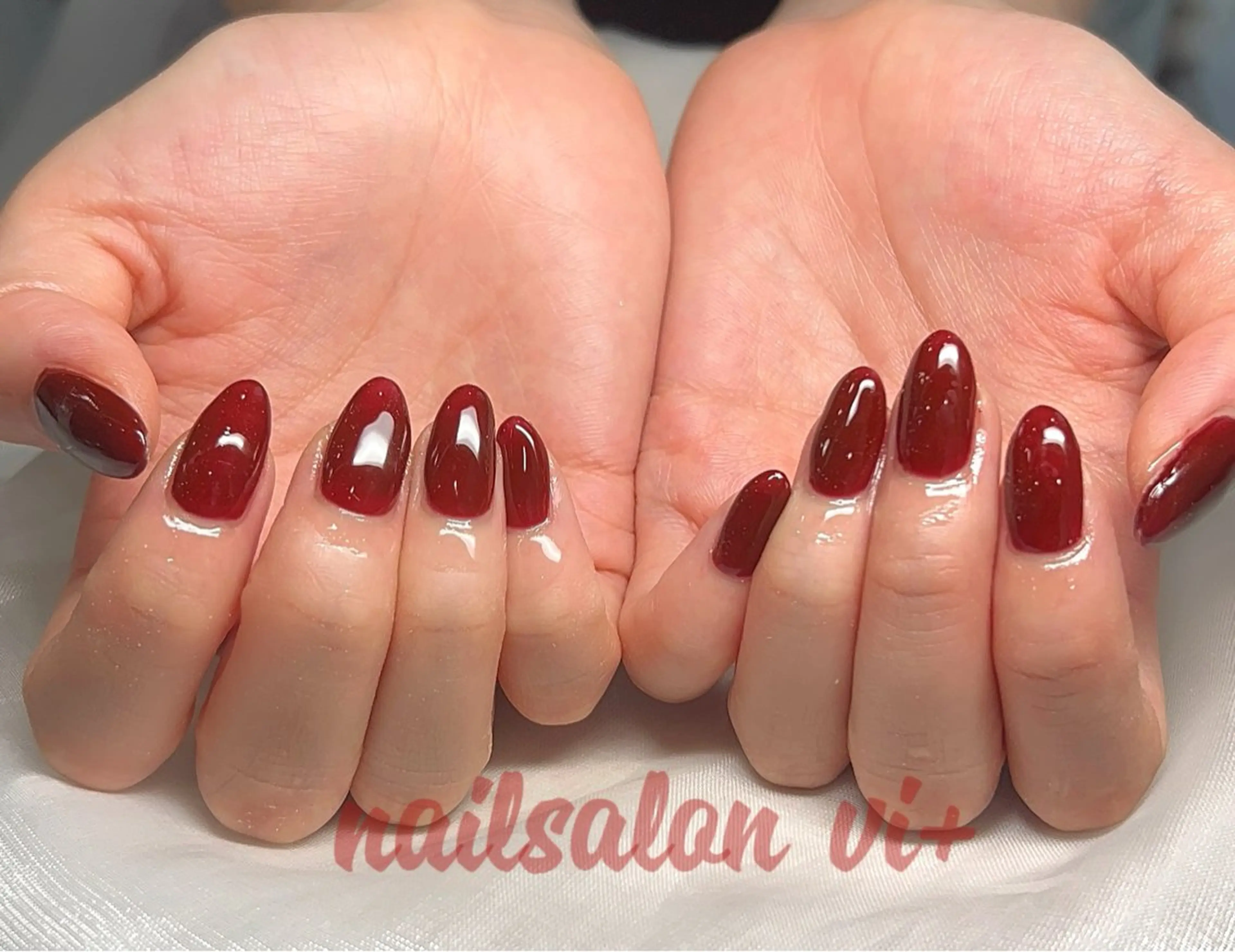 ネイル ハンドネイル nailsalon vi+新人LiLiのネイルデザイン