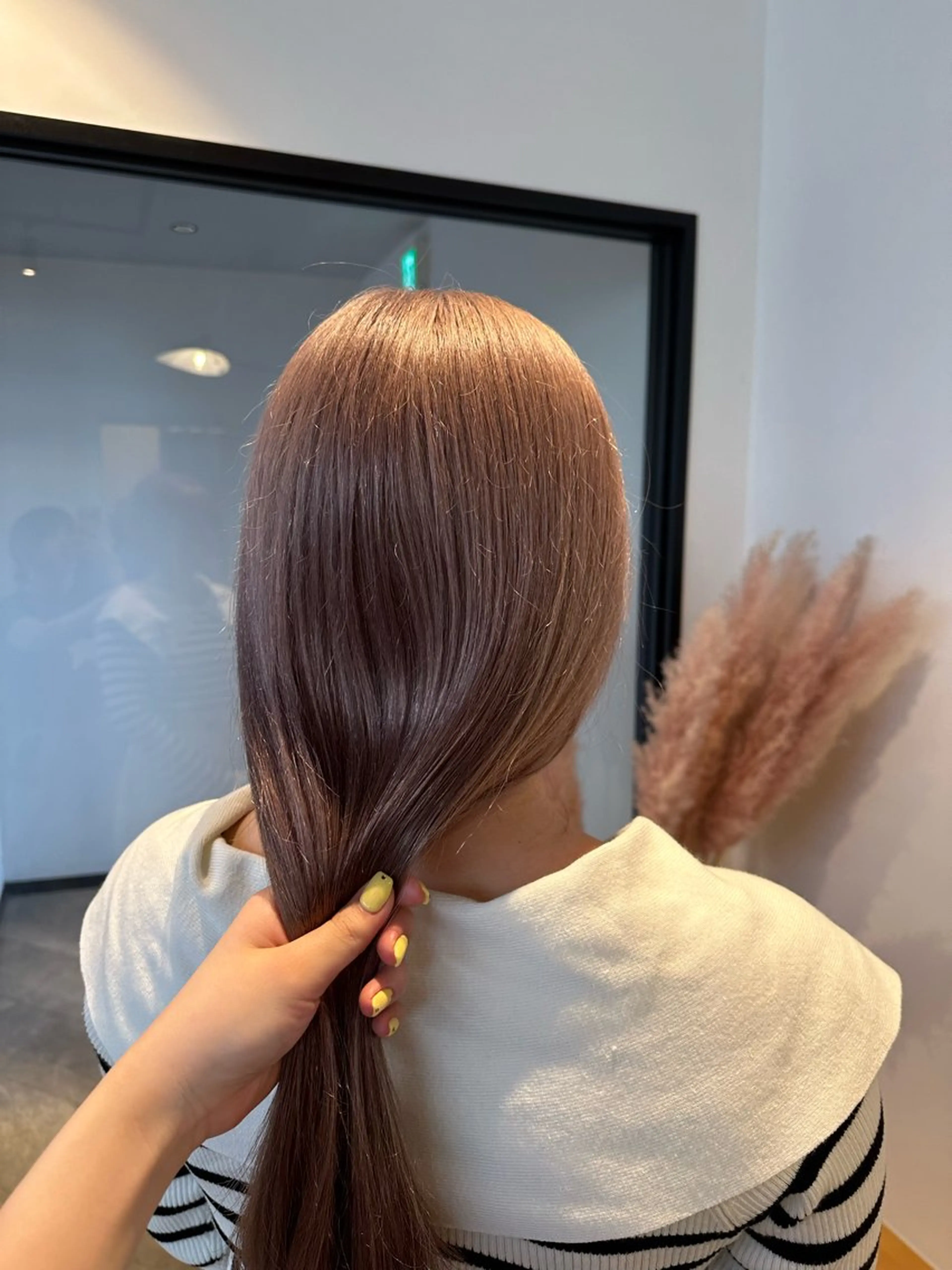 ロング カット ヘアカラー トリートメント yuika .のヘアスタイル
