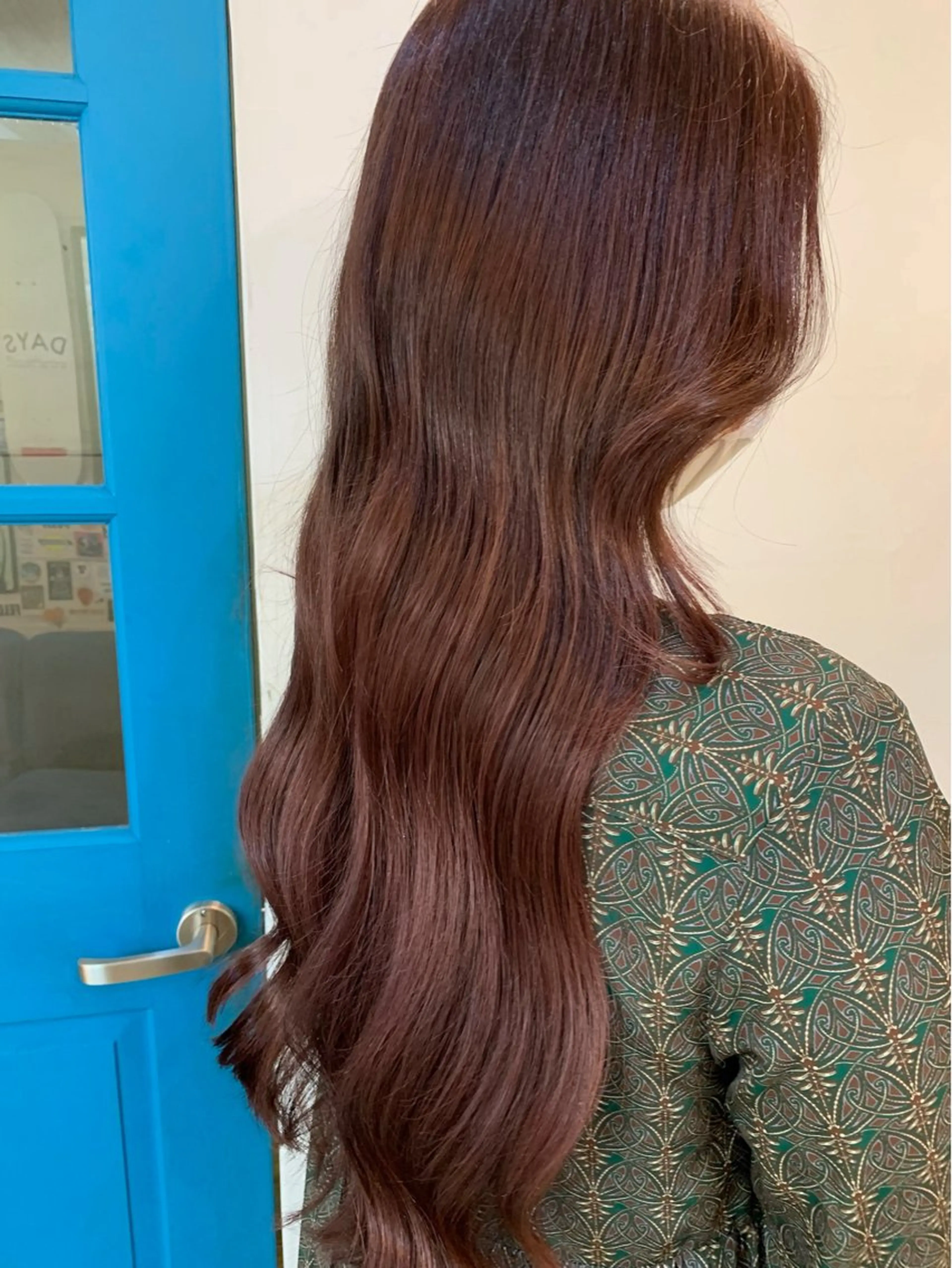 ロング カラー ブリーチ ブラウンカラー 透明感カラー デザインカラー イヤリングカラー ヘアカラー トリートメント KANA/ボブ/ インナーカラー/艶髪のヘアスタイル