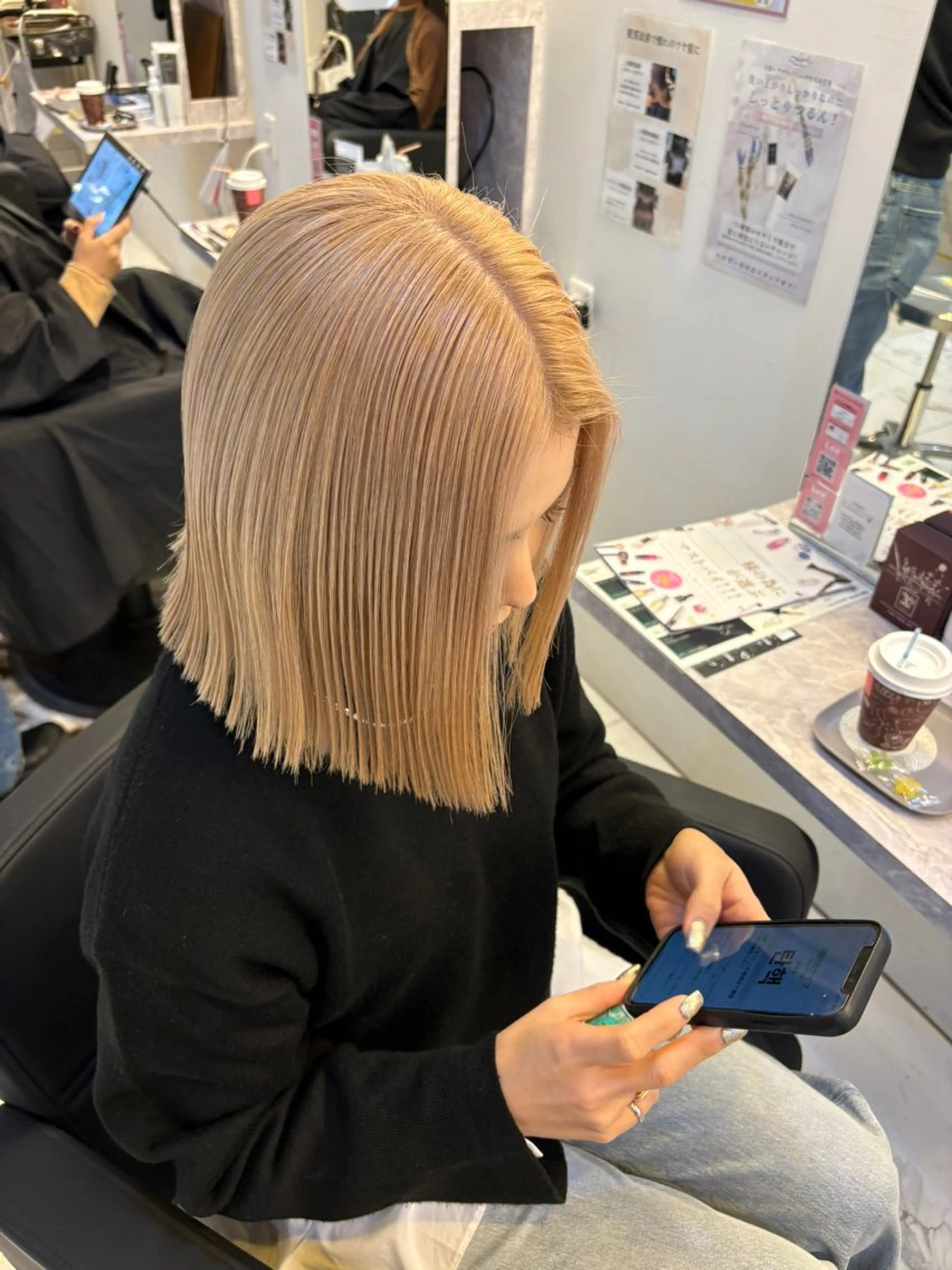 セミロング カット ヘアカラー RU10©️所属・透明感カラー/大阪 Rieのヘアスタイル