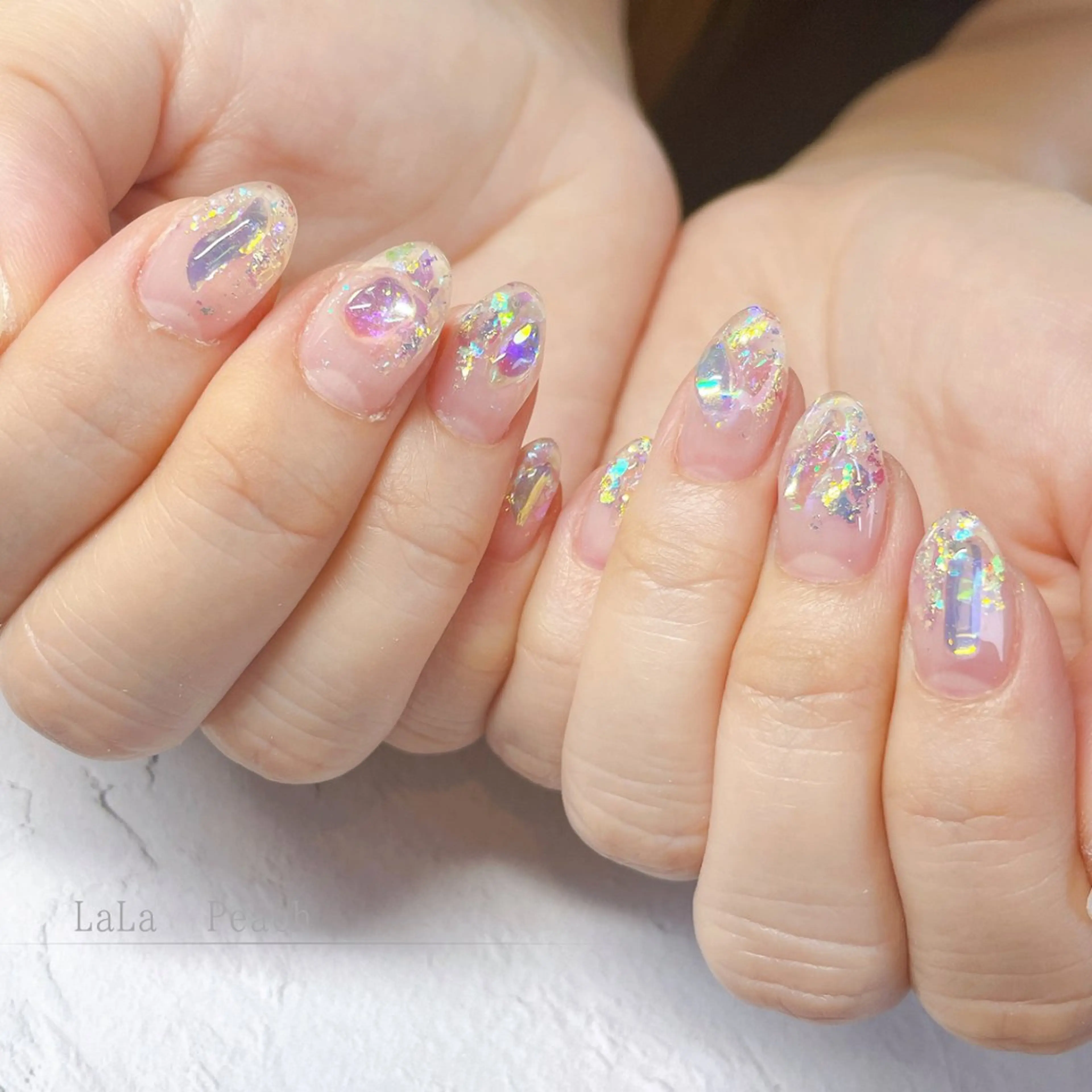 ネイル オーロラネイル ジェルネイル グラデーション キラキラネイル ストーンネイル ハンドネイル LaLa Peach 福岡のマツエク・マツパデザイン
