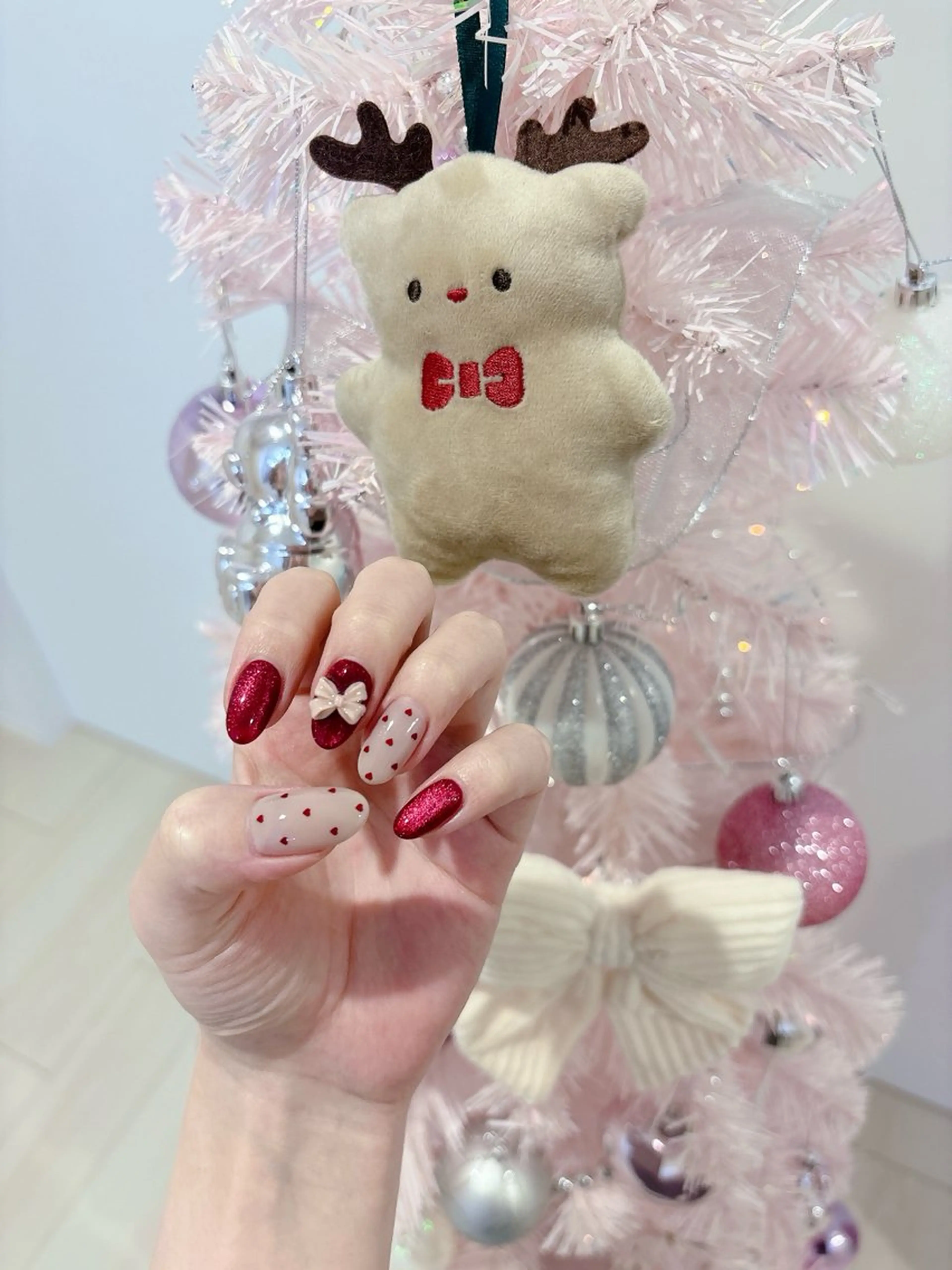 ネイル マグネットネイル 赤色 ハンドネイル FLARE NAIL フレアネイルのネイルデザイン