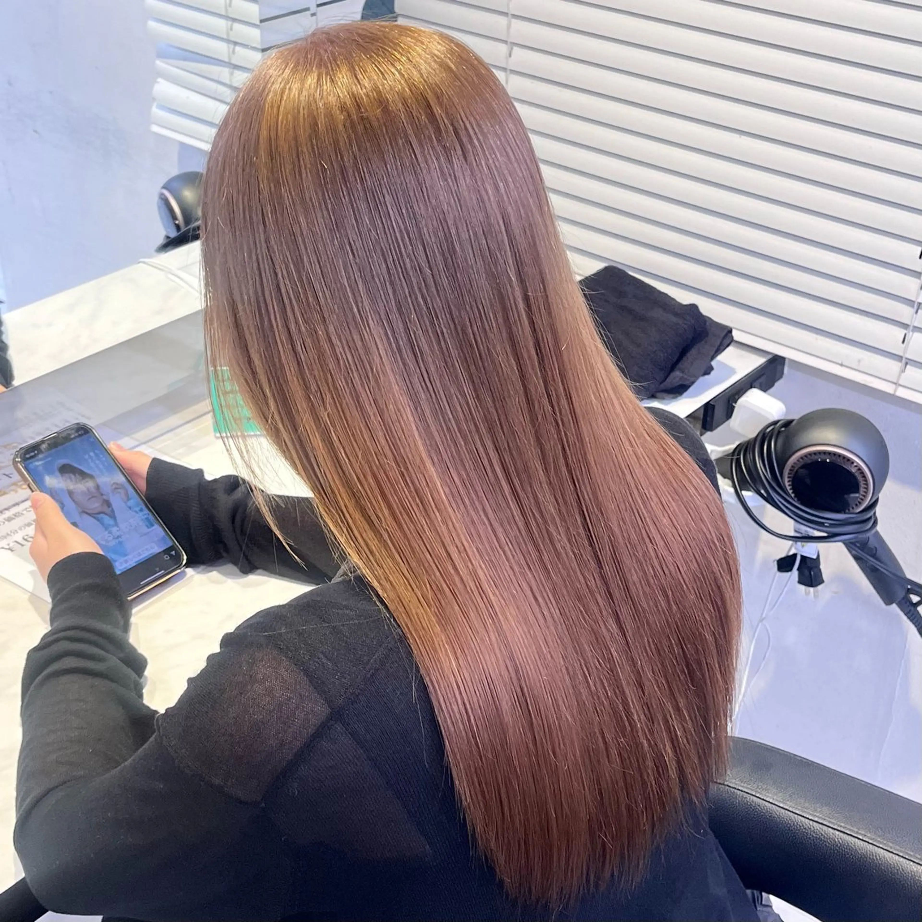セミロング カラー ヘアカラー トリートメント 🍒透明感カラー🌨 🥕ハイトーンカラーのヘアスタイル