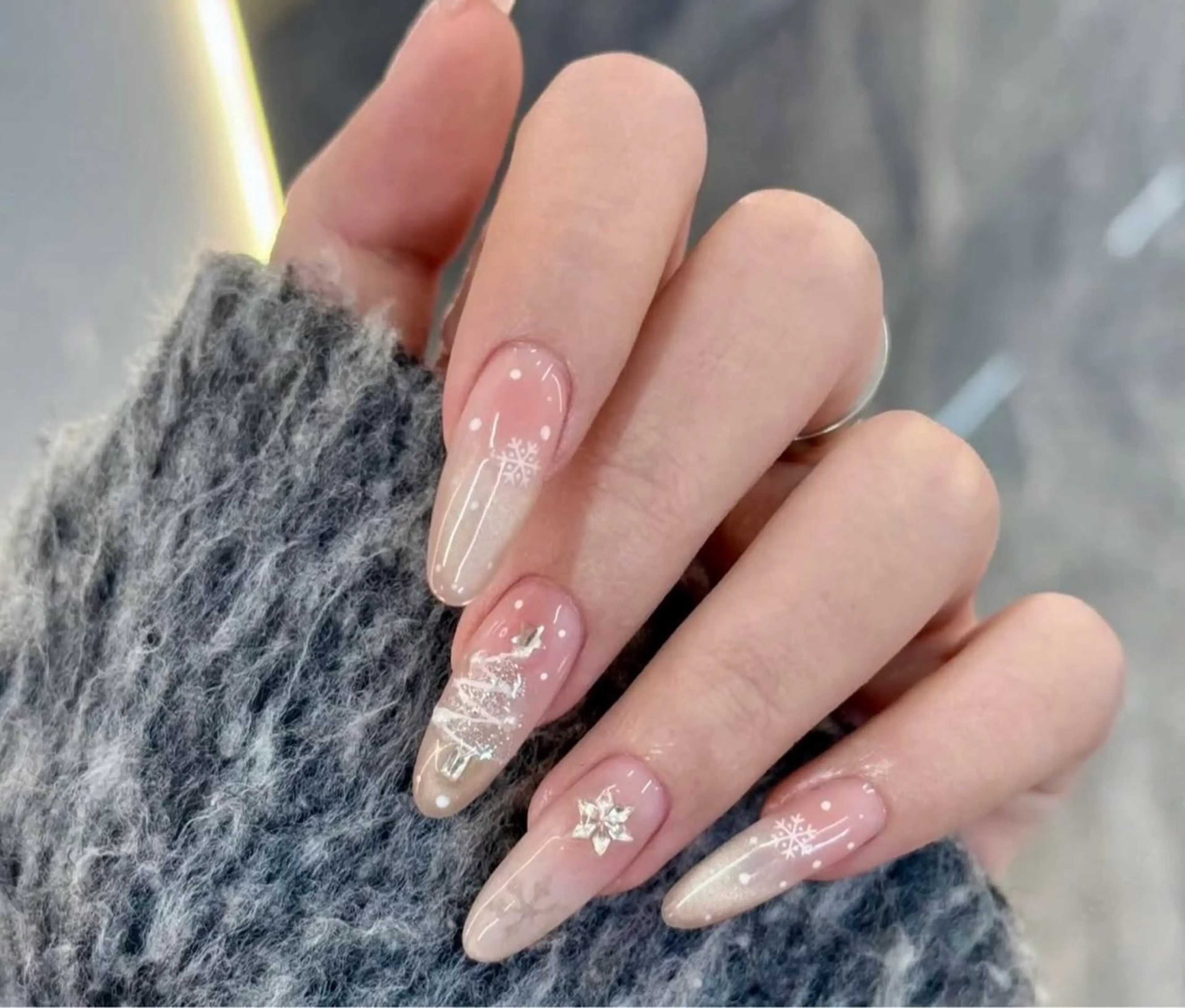 ネイル ハンドネイル She’s Lunaのネイルデザイン