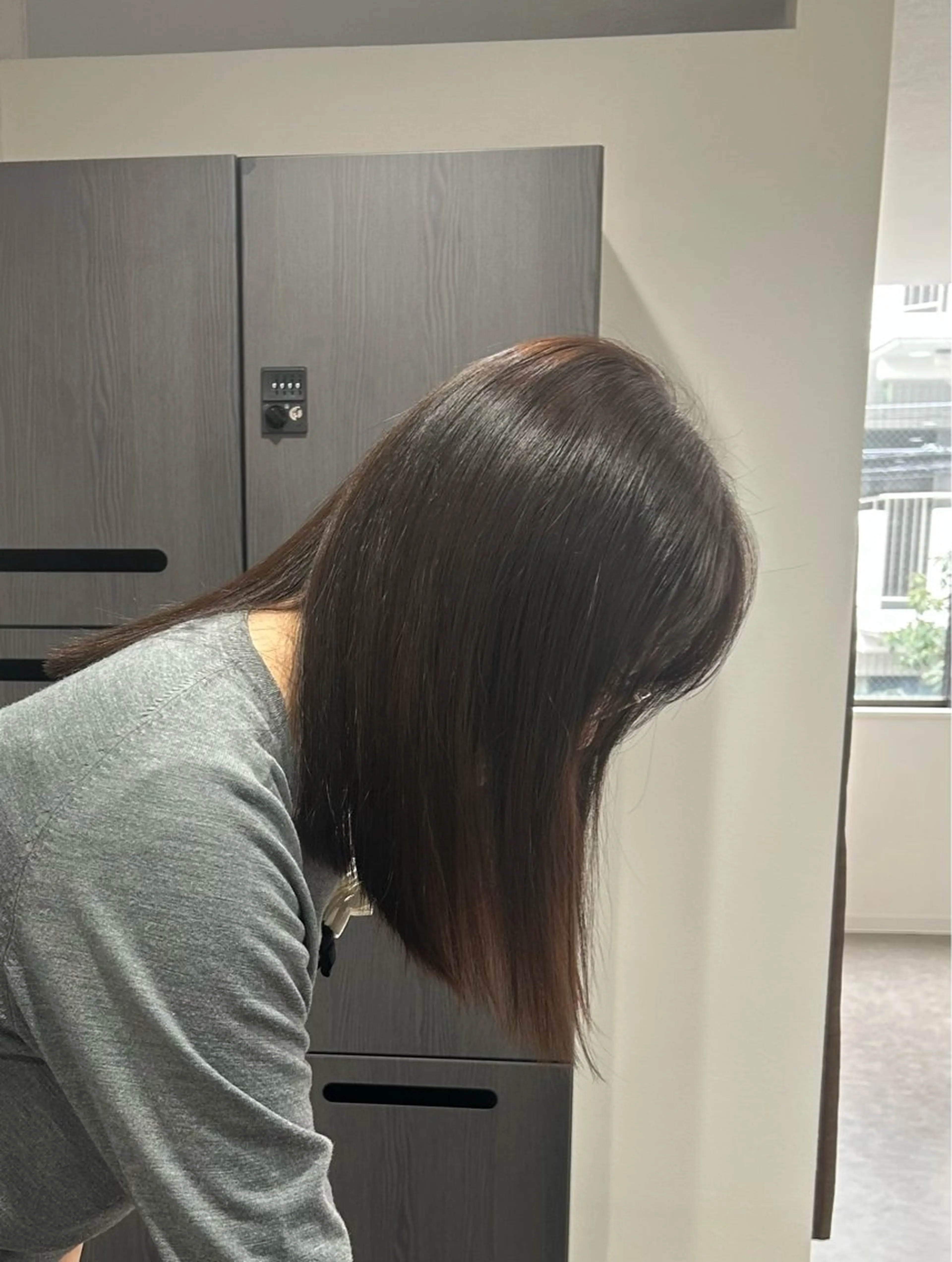 セミロング カット ヘアカラー トリートメント タナカ レイヤのヘアスタイル