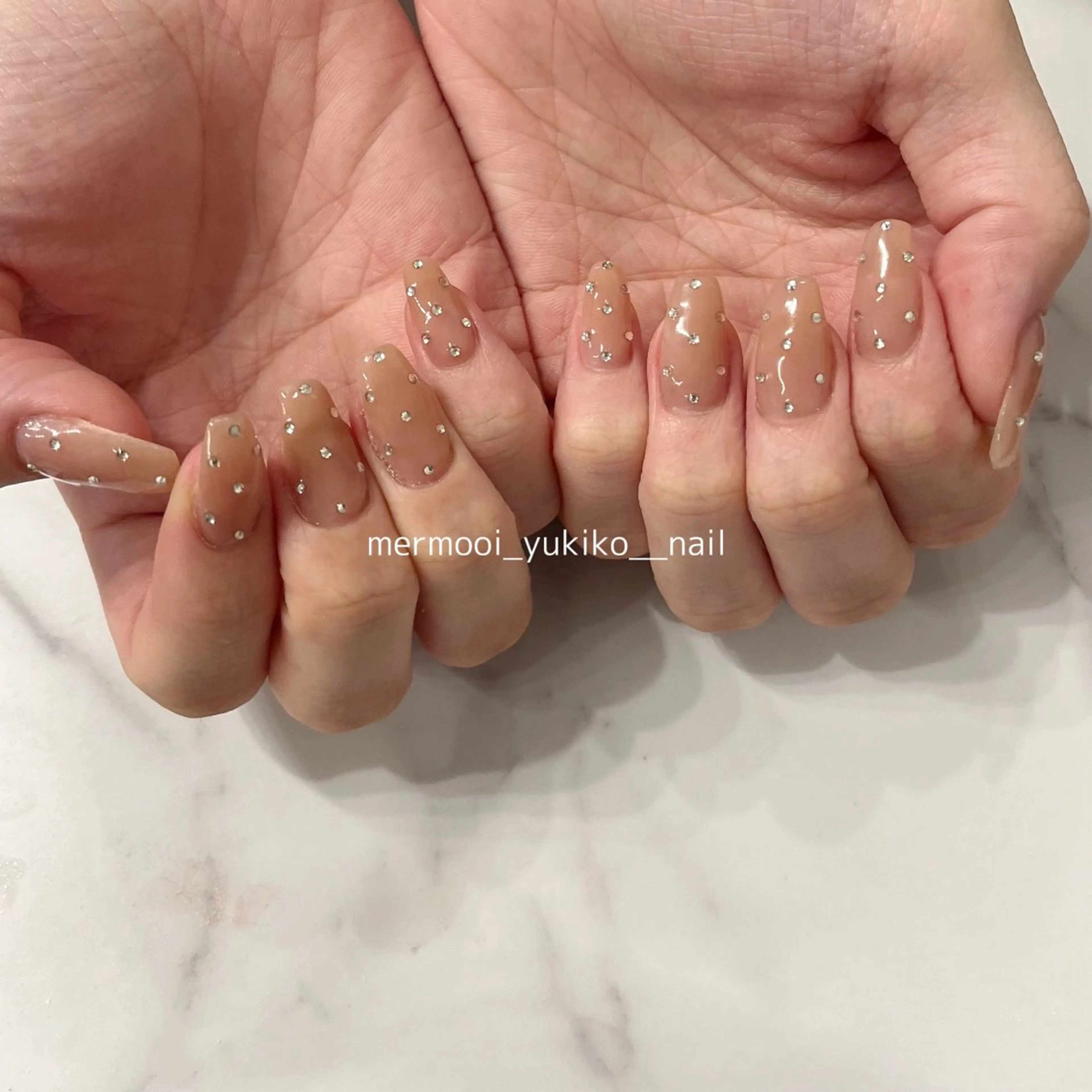ネイル キラキラネイル ストーンネイル ハンドネイル melu所属・melu yukikoのネイルデザイン