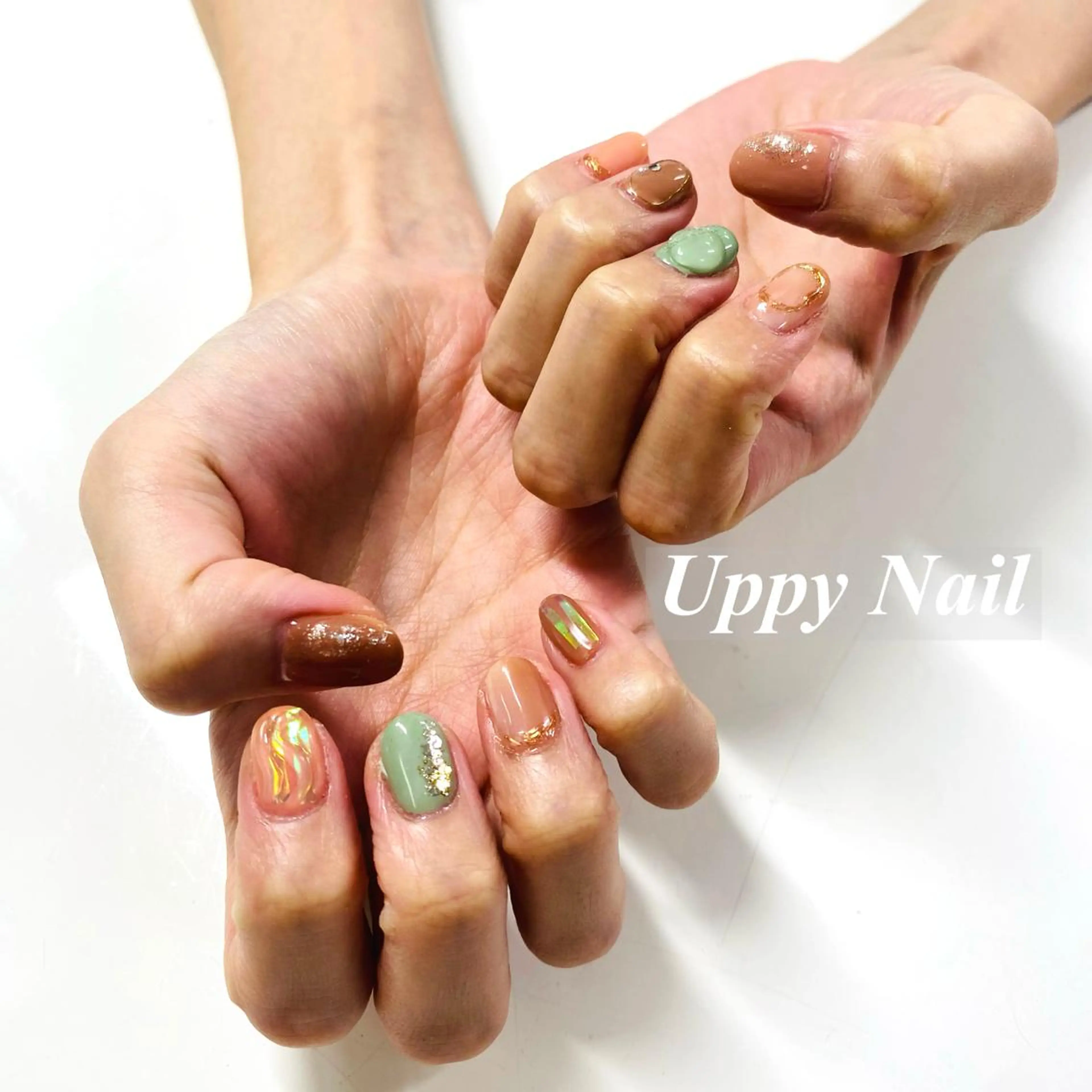 ネイル オーロラネイル ニュアンスネイル ぷっくりネイル Uppy Nail ukyoのネイルデザイン