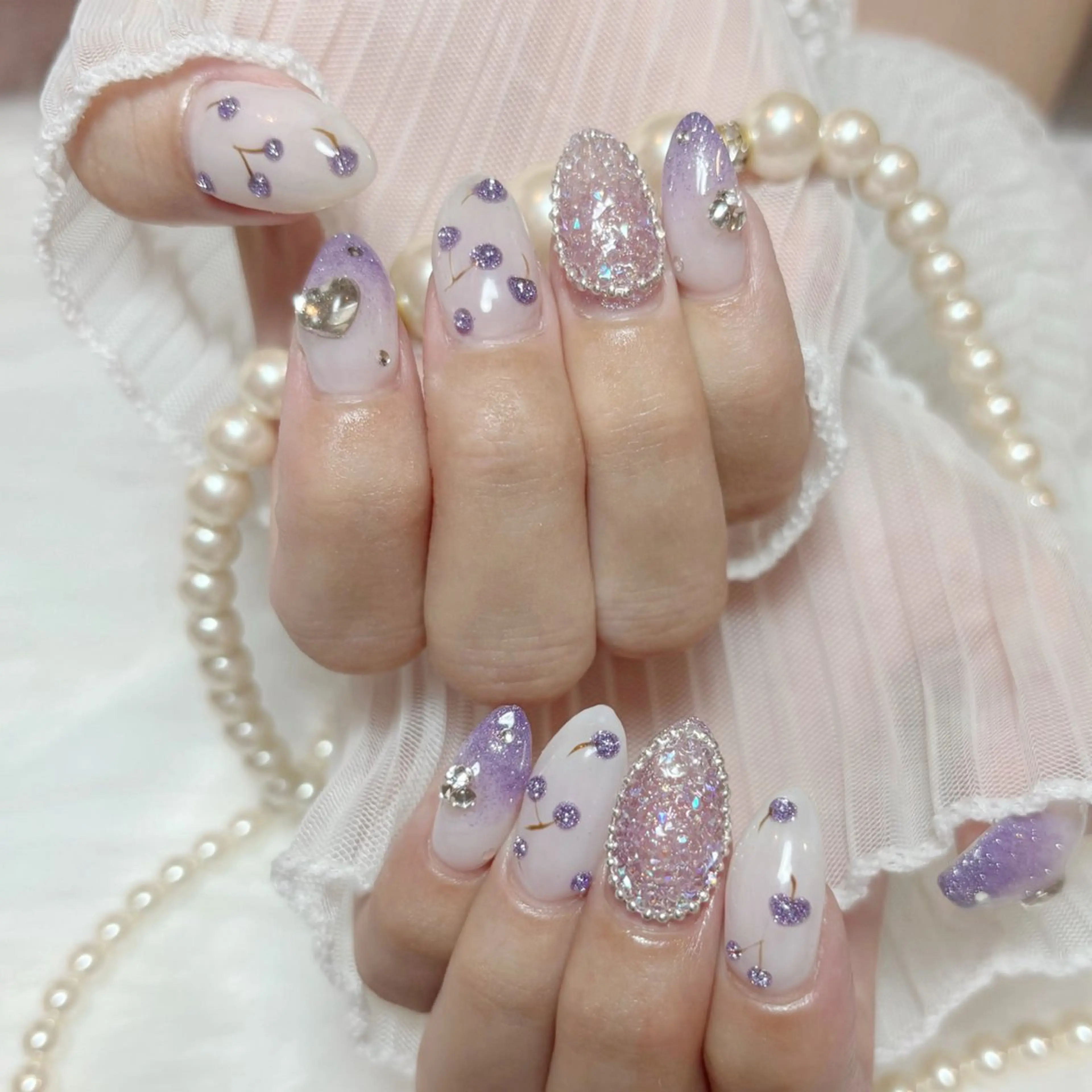 ミディアム 韓国風ヘア Conjunim MAMI🎀✨のネイルデザイン