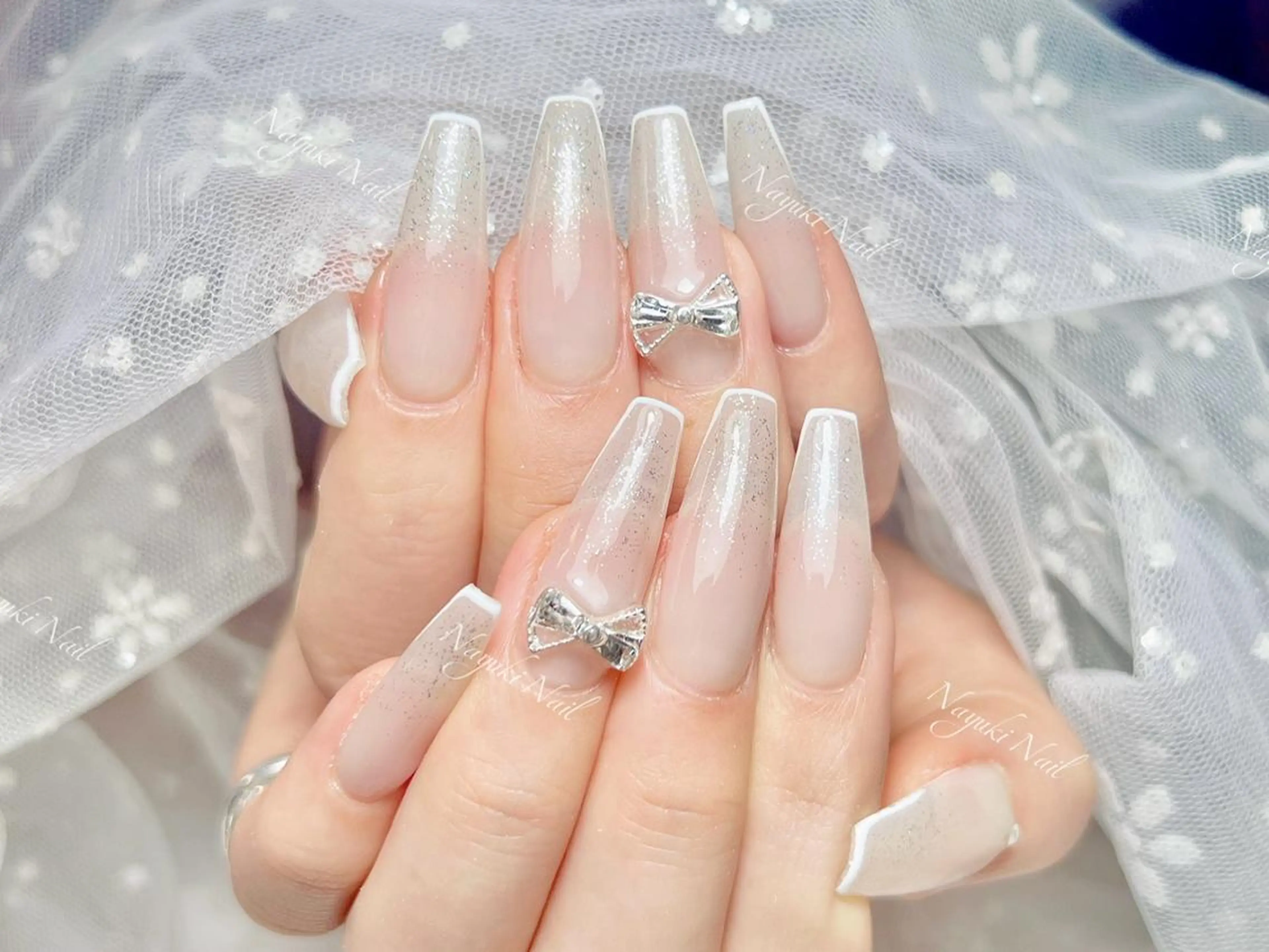 ネイル 🦋 Queenieのネイルデザイン