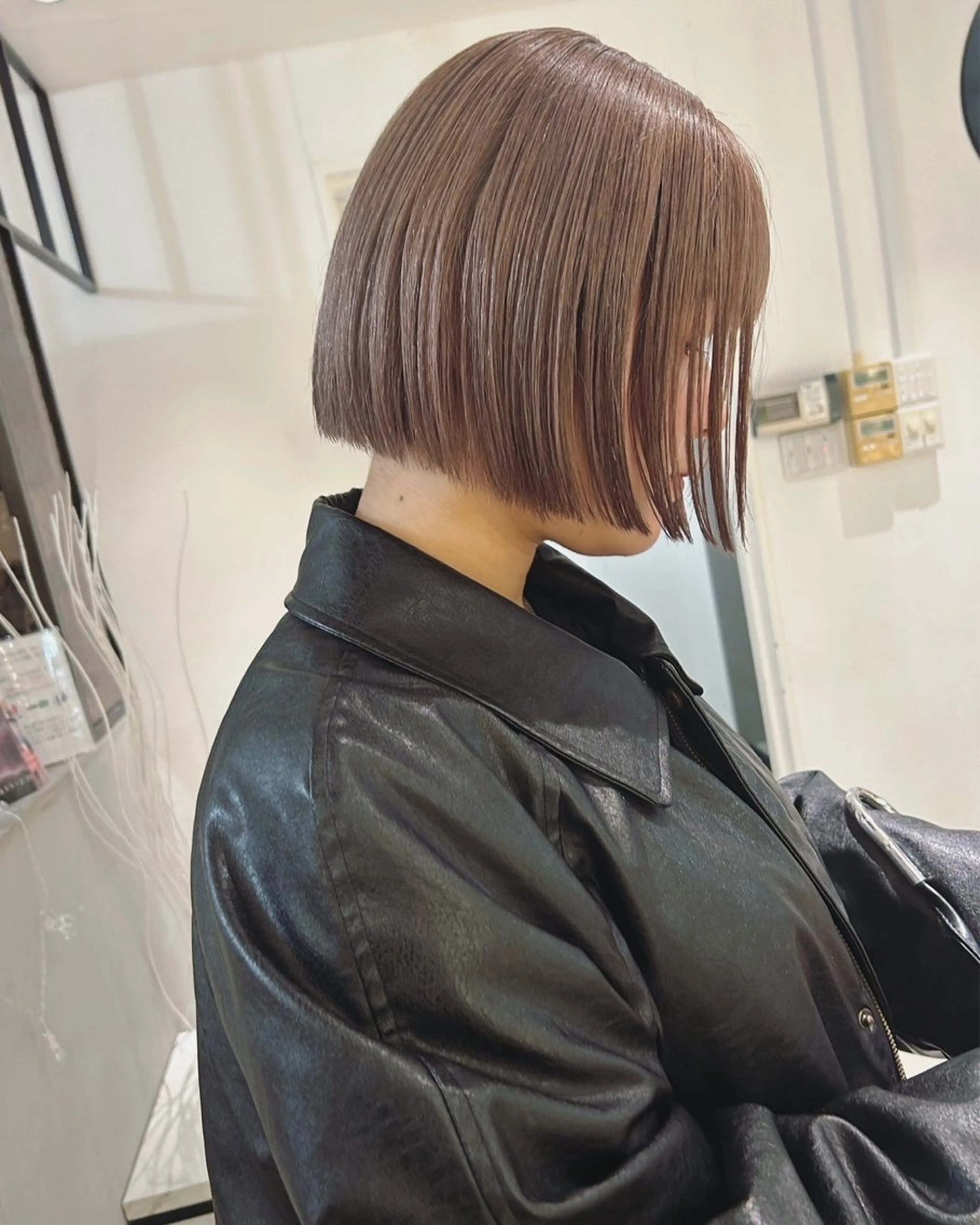 ショート カラー ベージュカラー ブリーチ ケアブリーチ ダブルカラー ボブ HIBIKI/原宿 ハッシュカット🪄のヘアスタイル