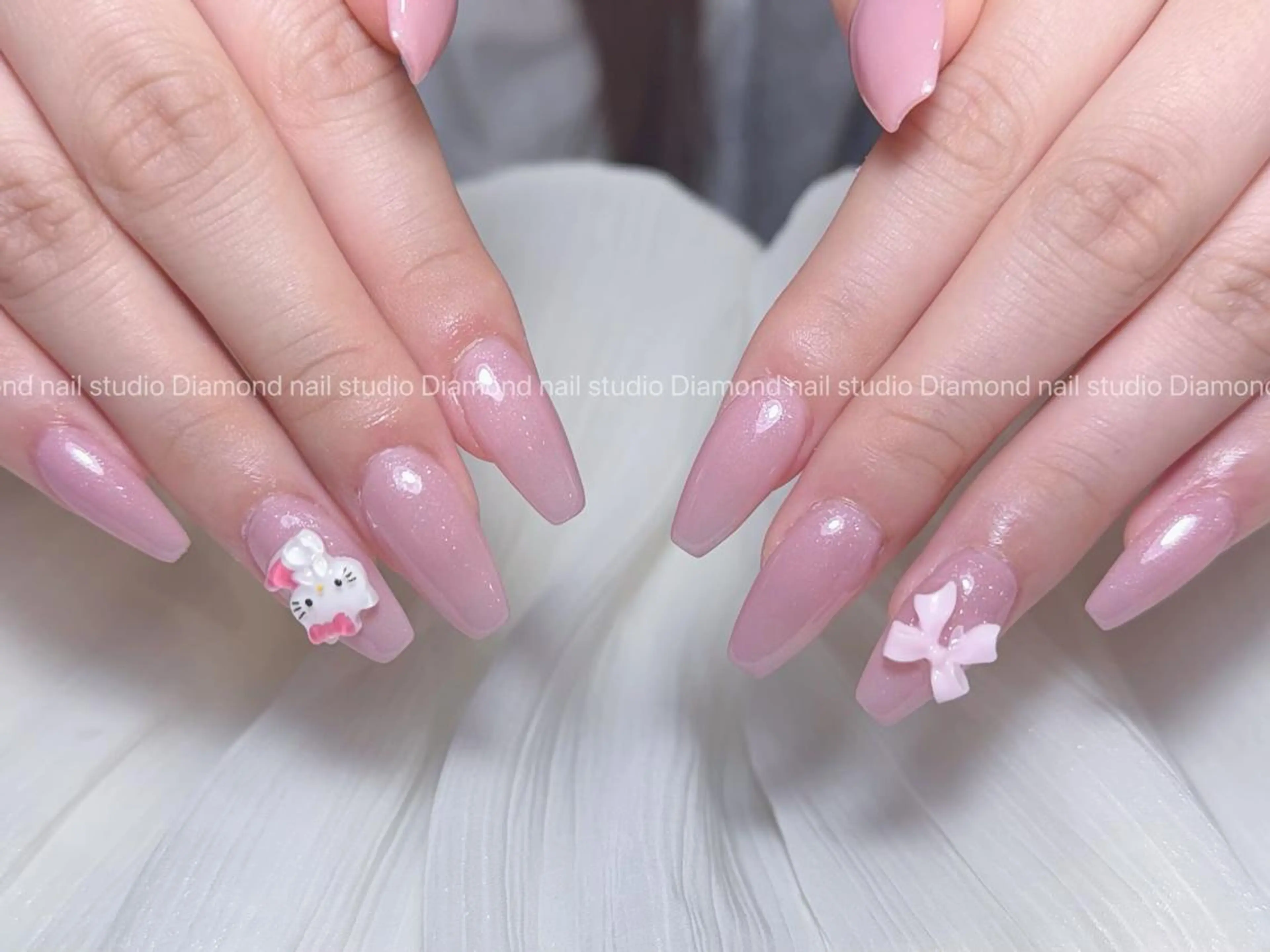 ネイル アートネイル オーロラネイル ガーリー キラキラネイル 韓国ネイル ハンドネイル DIAMOND Nail🍒のネイルデザイン