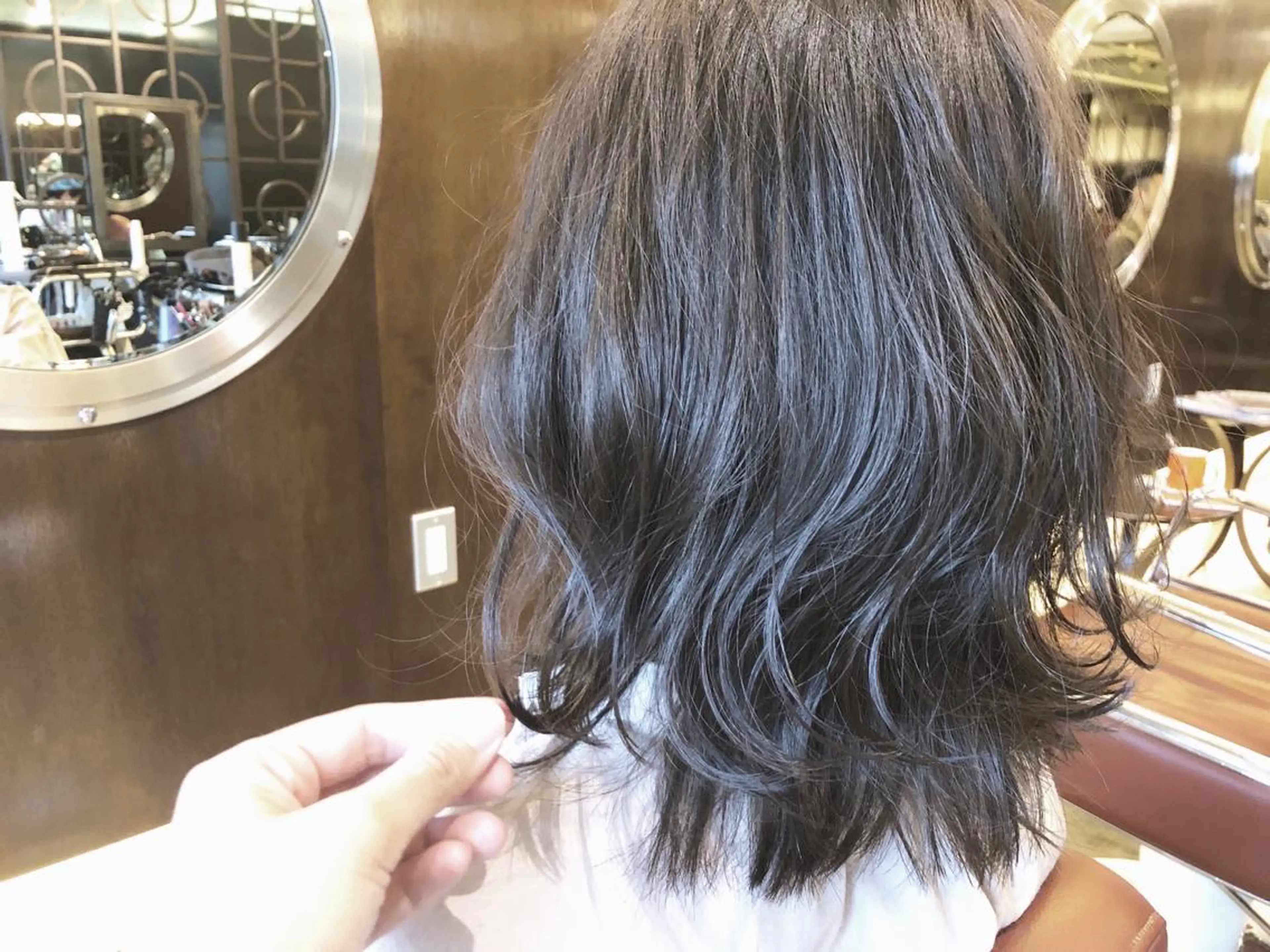 ミディアム カラー カット パーマ 356所属・木山 ゆかりのヘアスタイル