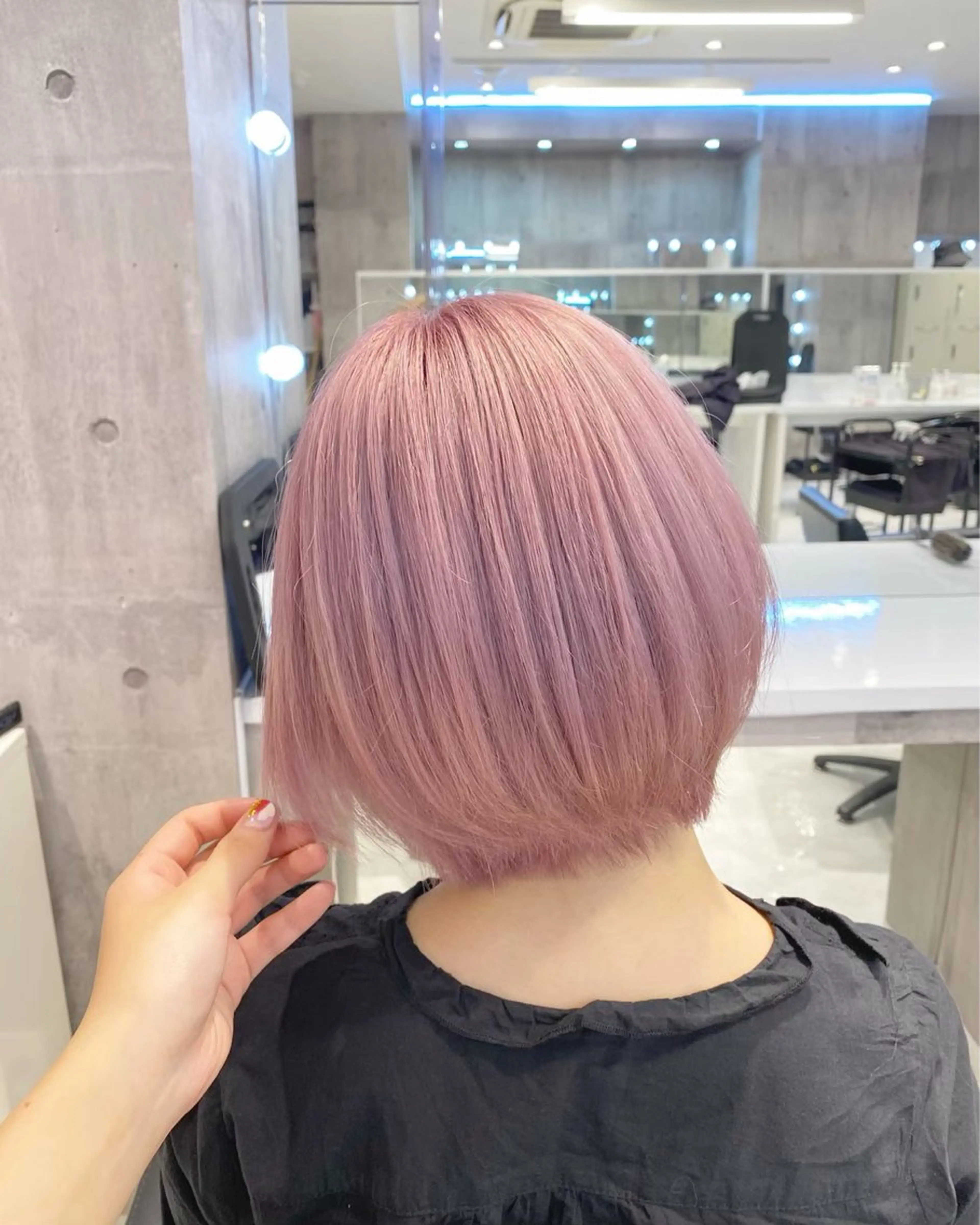ショート カット ヘアカラー トリートメント 👻派手髪/透明感 /栄/misaのヘアスタイル
