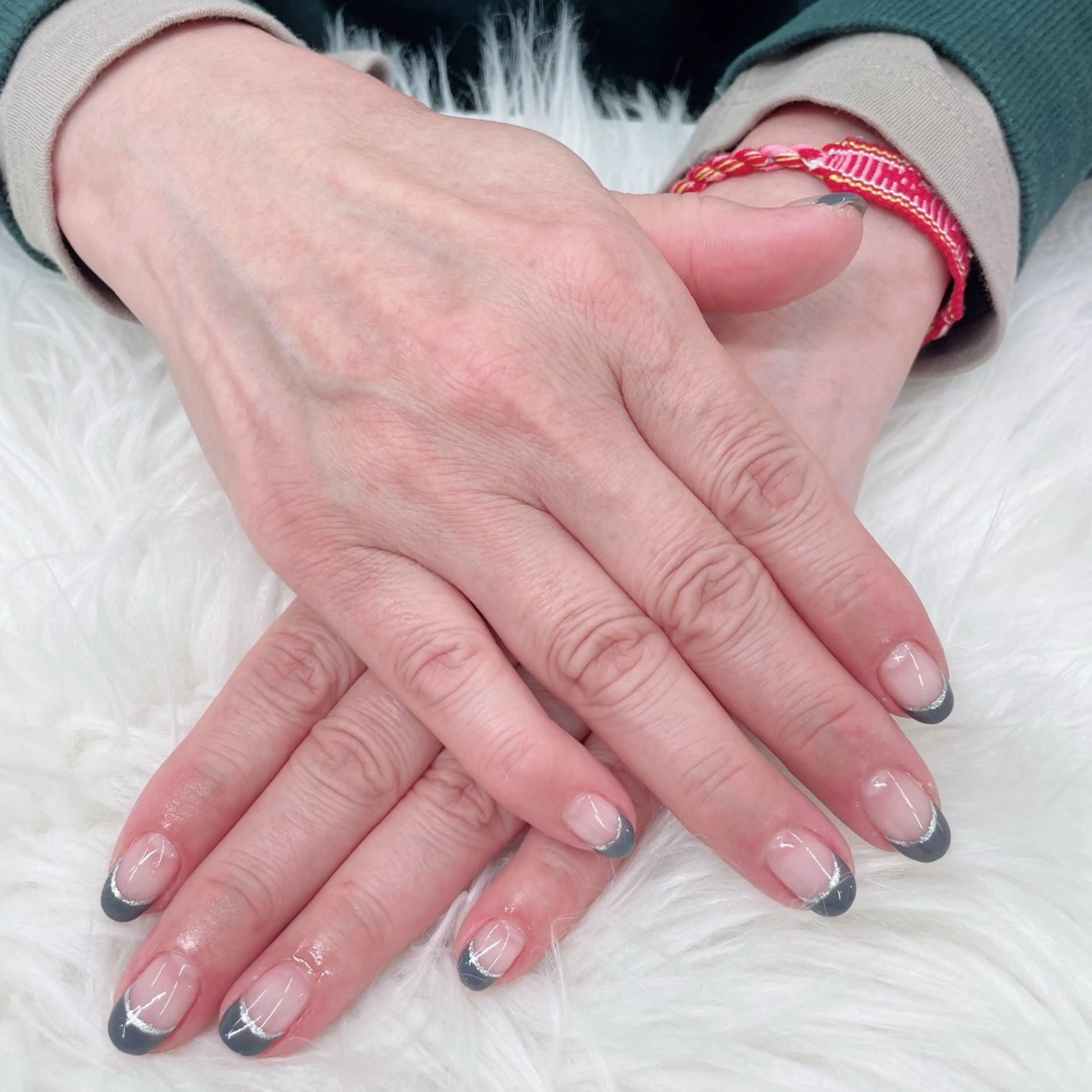 ネイル フレンチネイル ラメ(グリッター) エリクサーネイル池袋店所属・エリクサーネイル池袋 大槻のネイルデザイン