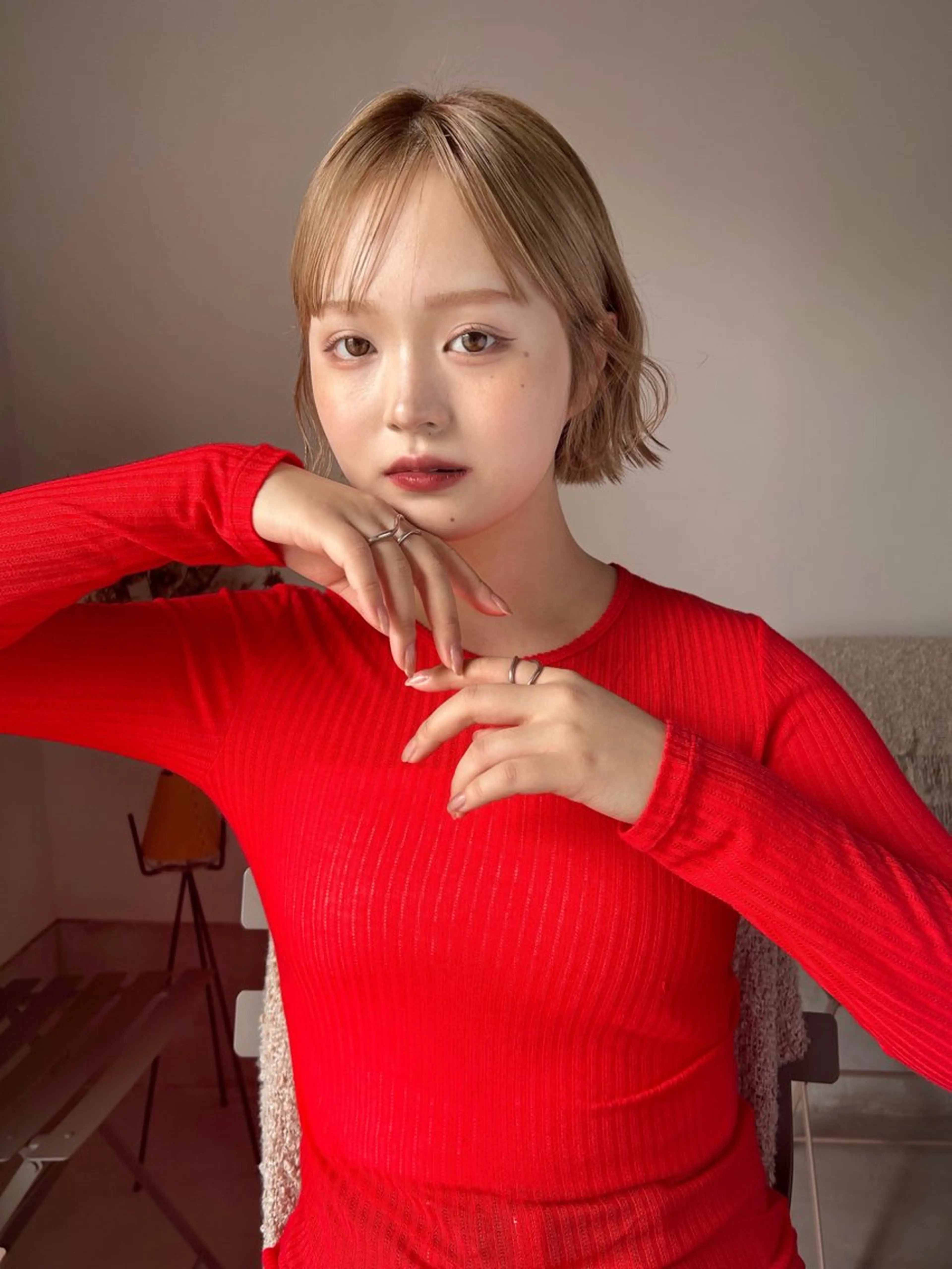 ショート カラー ベージュカラー ケアカラー ハイトーンカラー ボブ MINX The pass所属・透明感ケアカラー/ レイヤー/ryokaのヘアスタイル