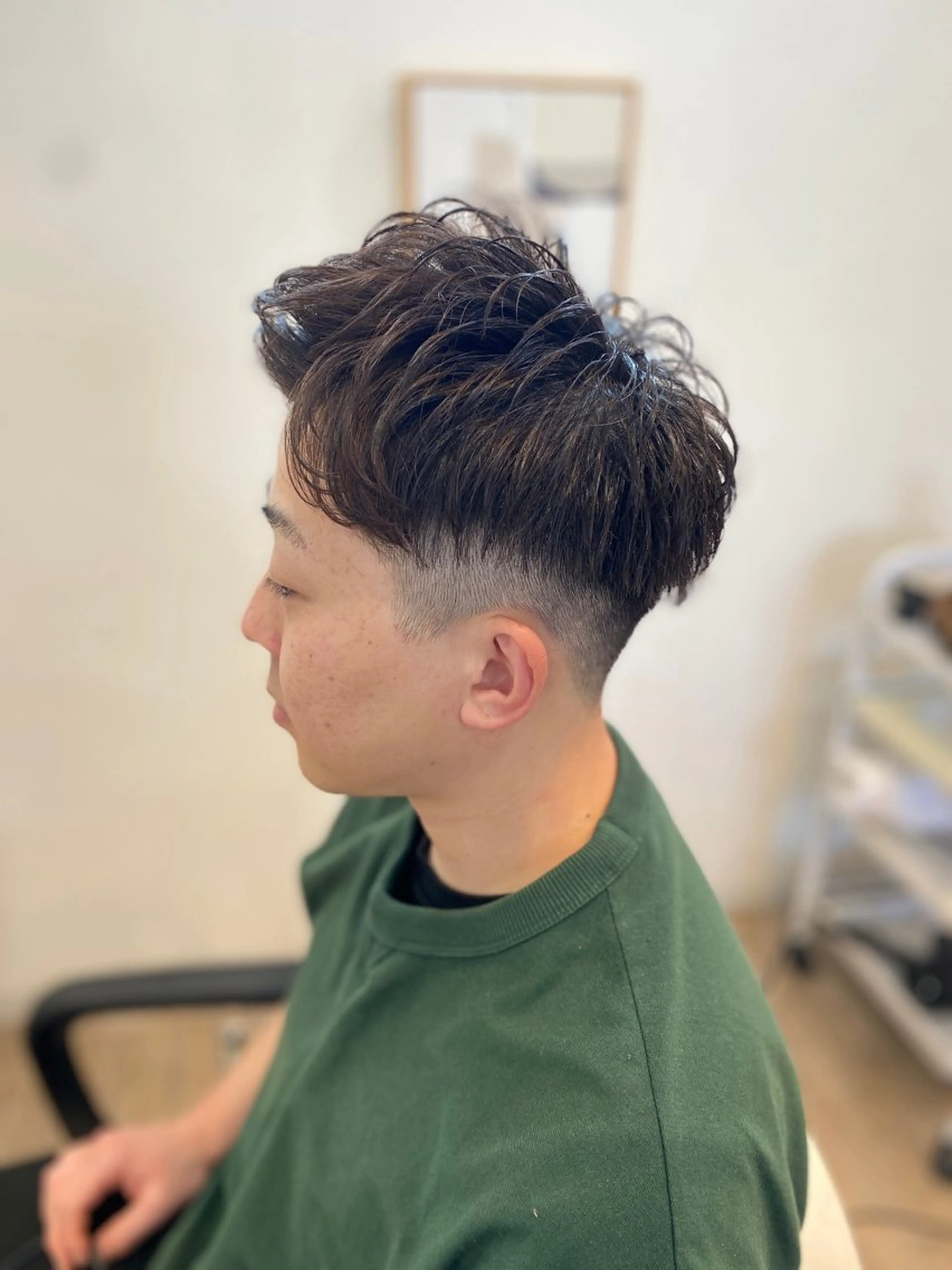ショート メンズ アップバング ツーブロック 刈り上げ ショートヘア カット 安住 千明のヘアスタイル