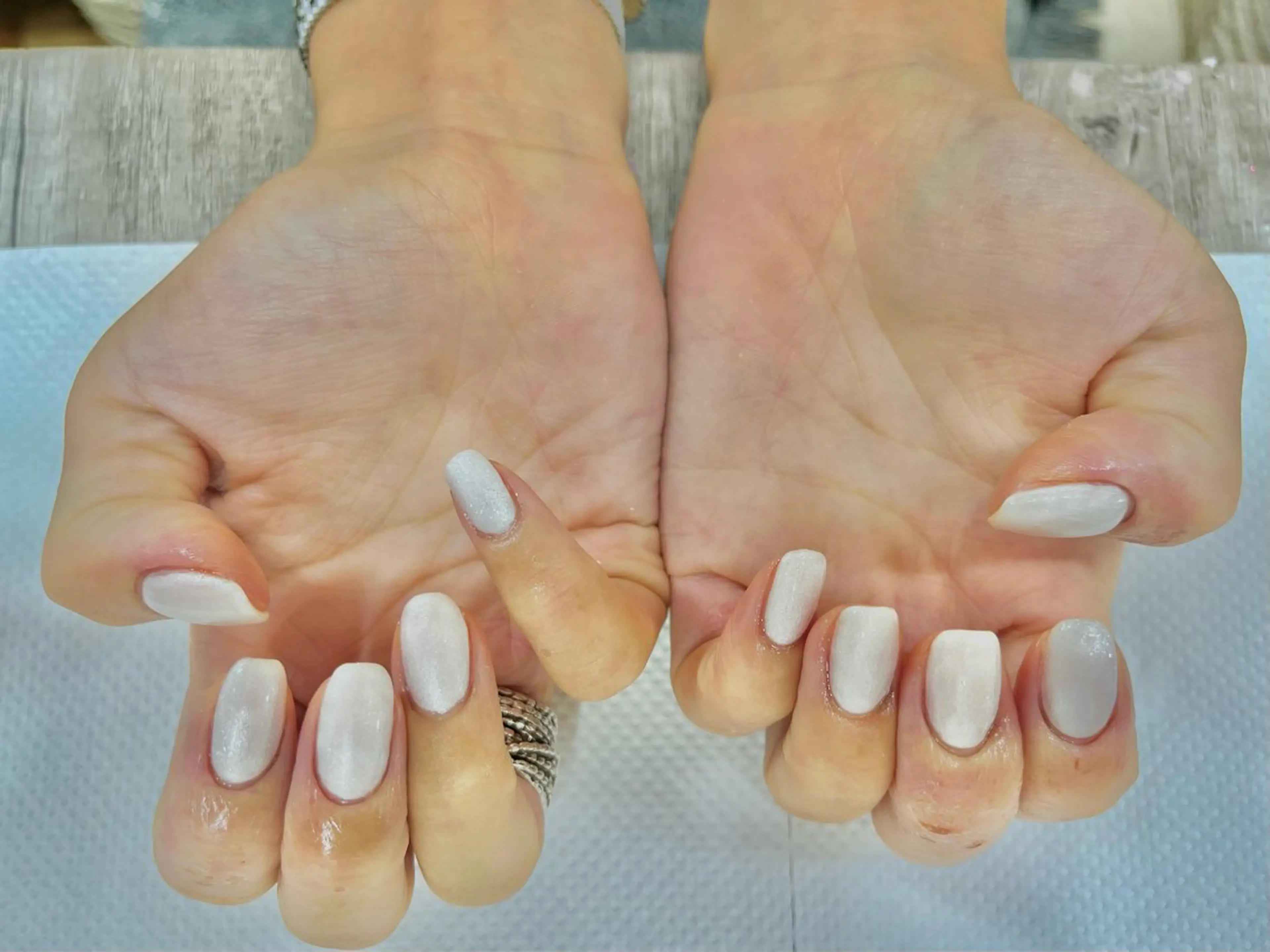 ネイル salon de tis所属・鈴木 誉のネイルデザイン