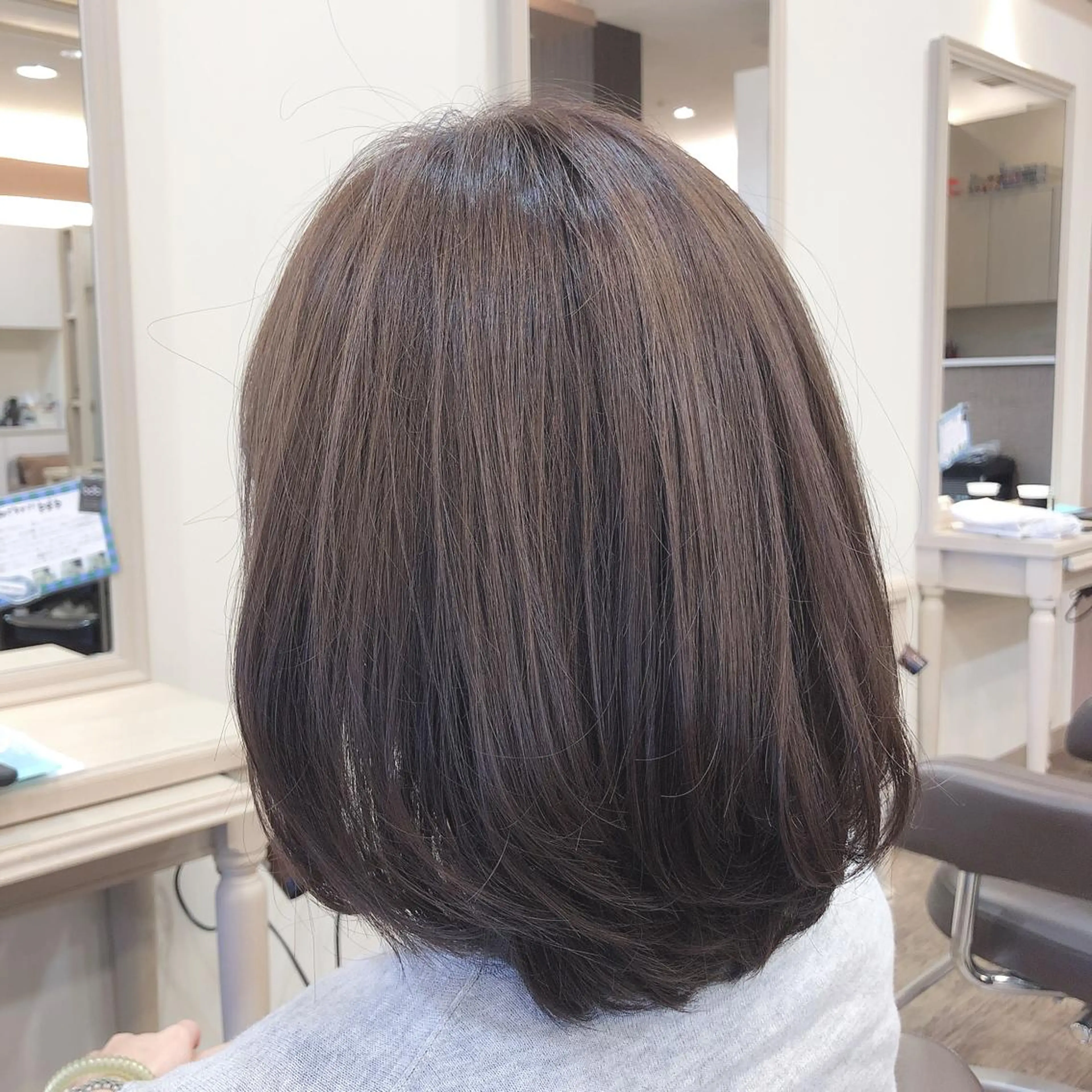 ミディアム カラー グレージュ イルミナカラー ヘアカラー 尚平 髪質改善 大人のデザインカラーのその他イメージ