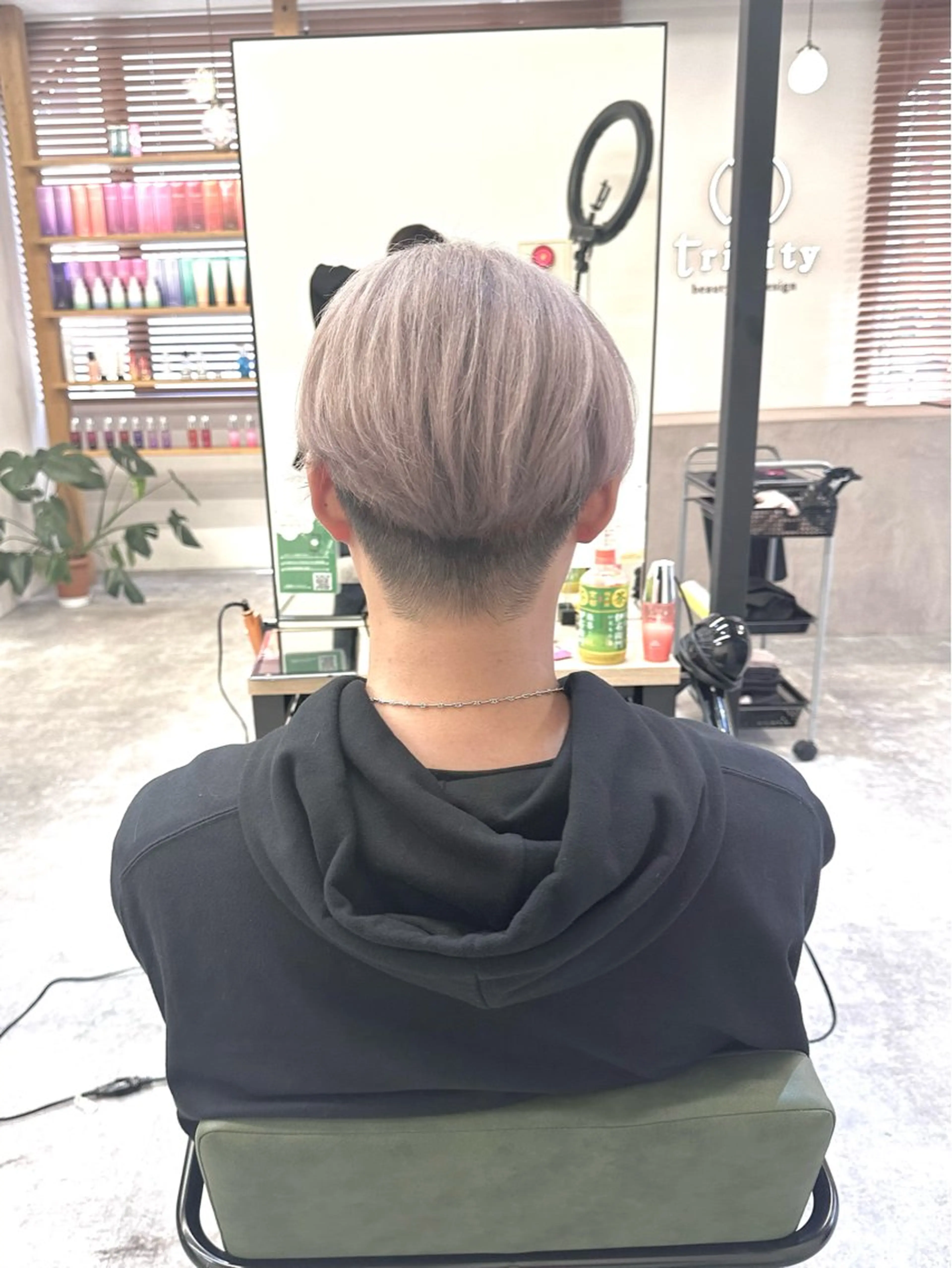 ショート ヘアカラー 店長🌟小顔似合わせ デザインカラー◎古田のヘアスタイル