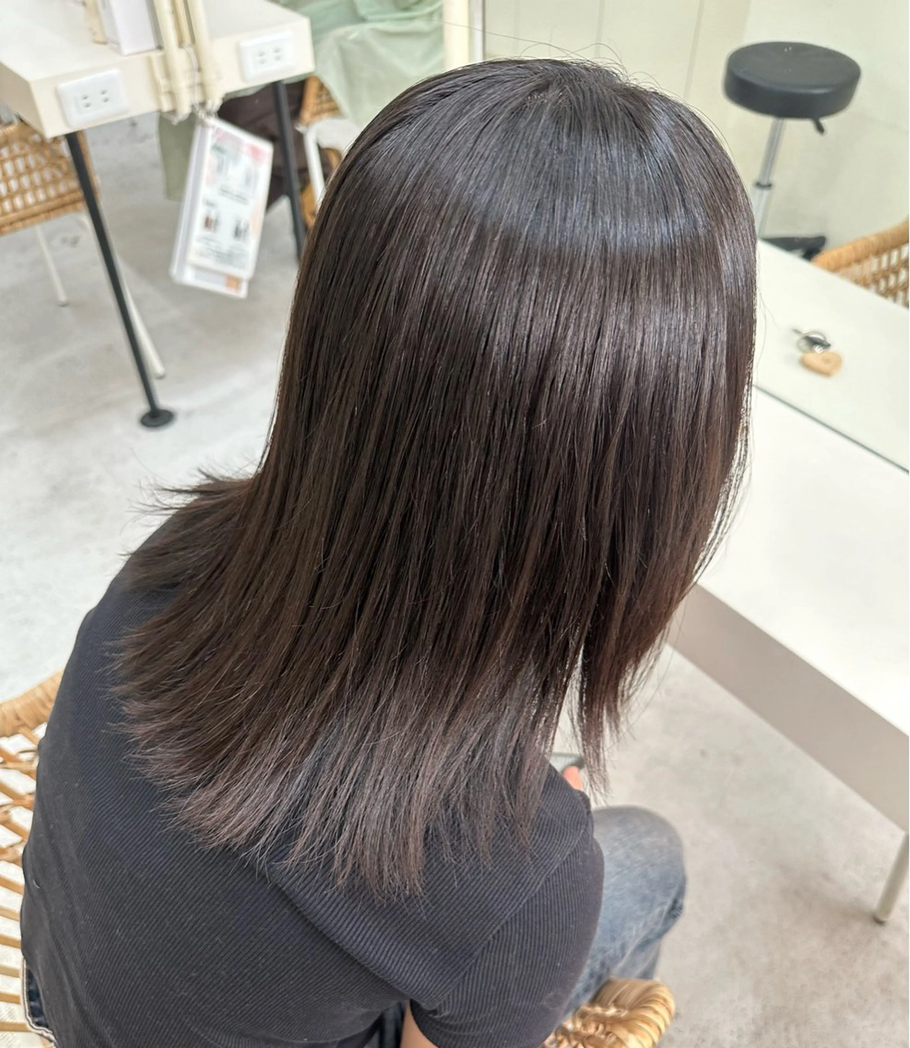 ミディアム 縮毛矯正 赤熊 咲良 🦔ྀིのヘアスタイル