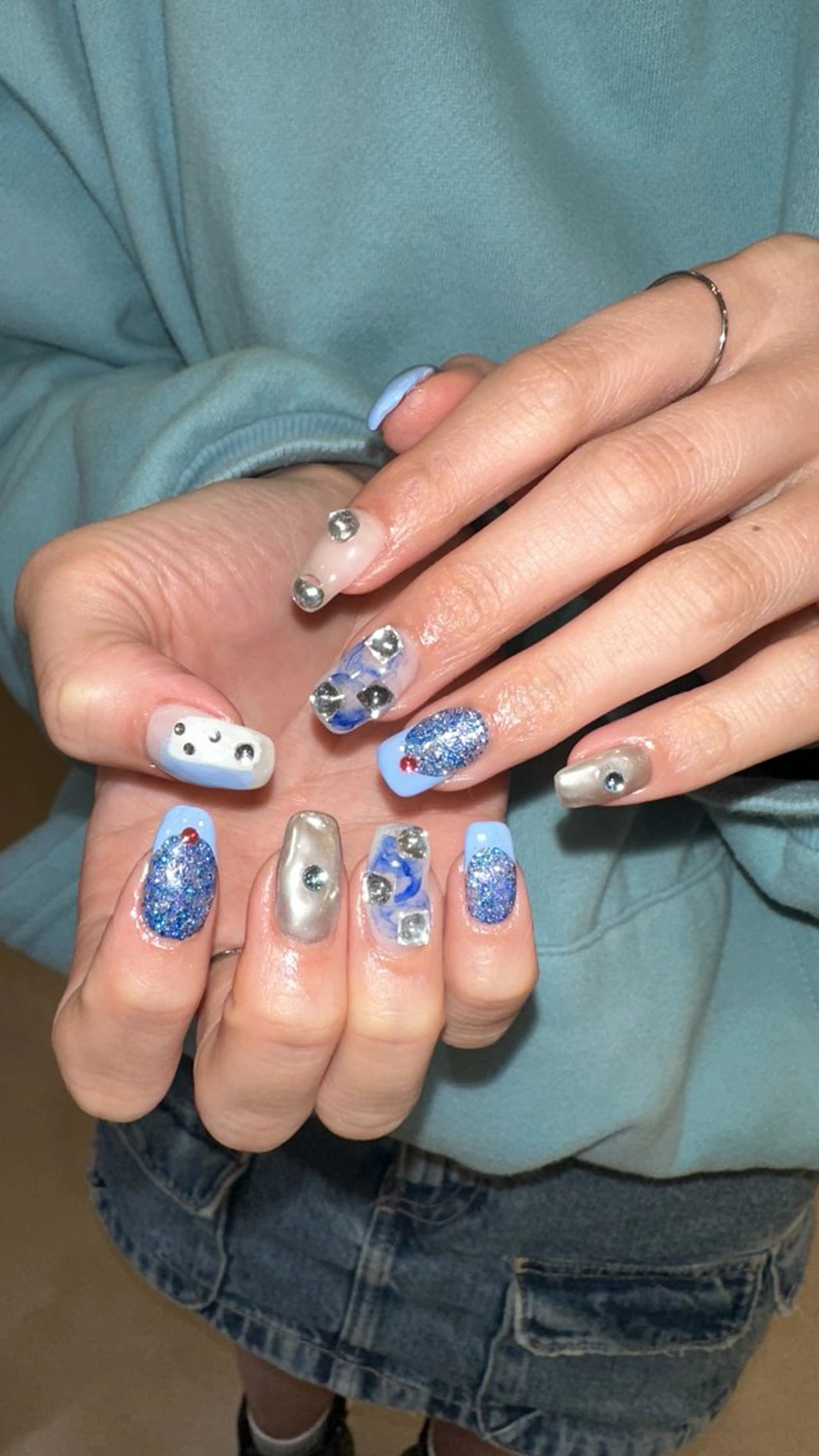 ネイル ハンドネイル ハンドケア 👽個性派ネイル🎀 komachiのネイルデザイン
