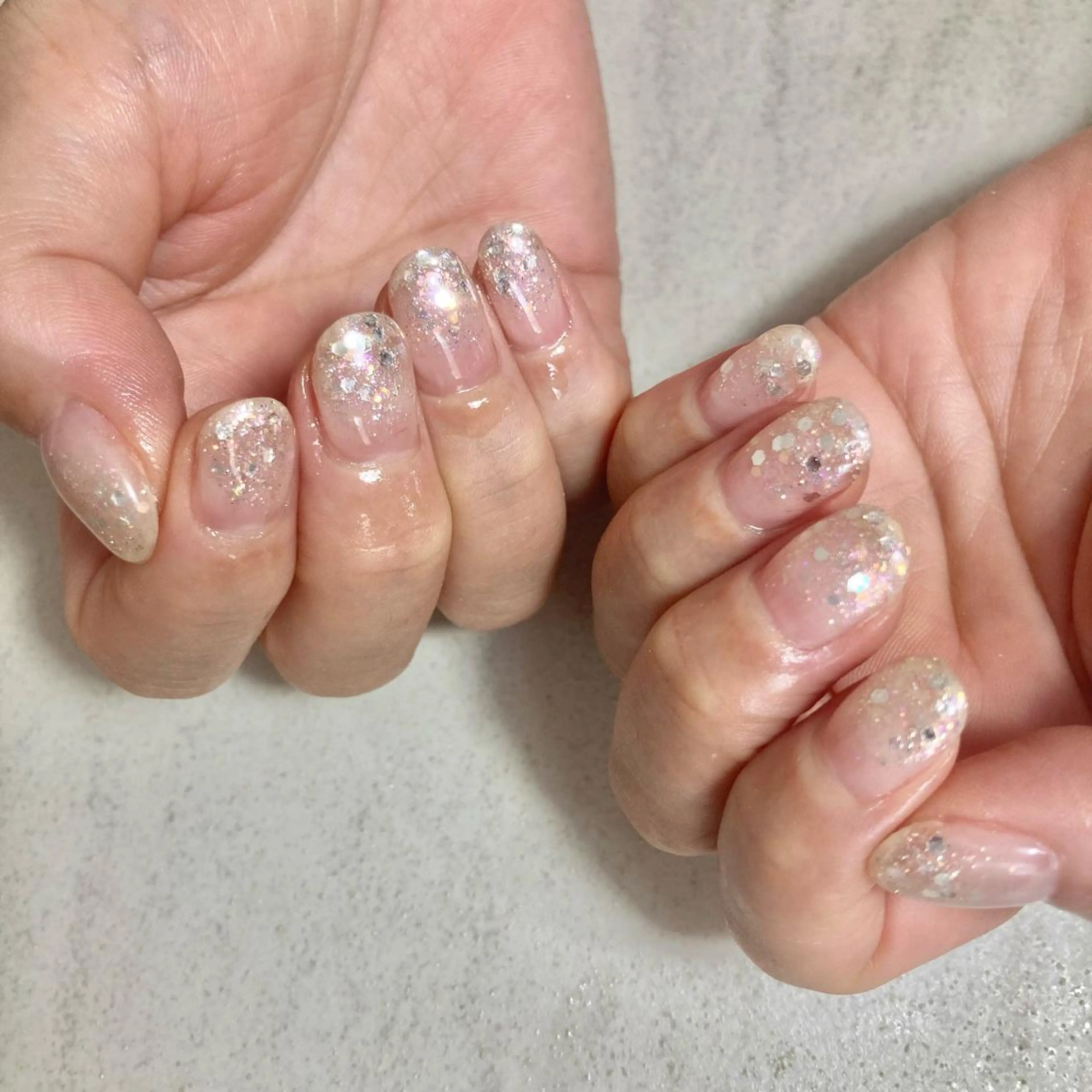 ネイル グラデーション キラキラネイル ラメ(グリッター) ラメグラデーション 夏ネイル ハンドネイル sary nail所属・sary nailのネイルデザイン